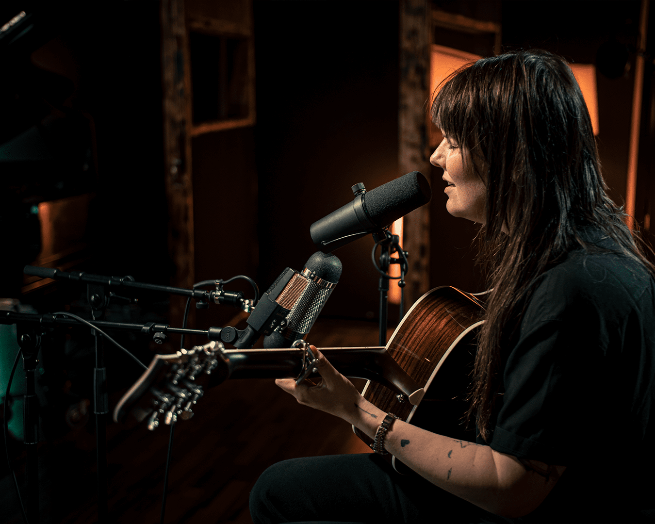 WHAT IS A PIEZO PICKUP? - Baum Guitars