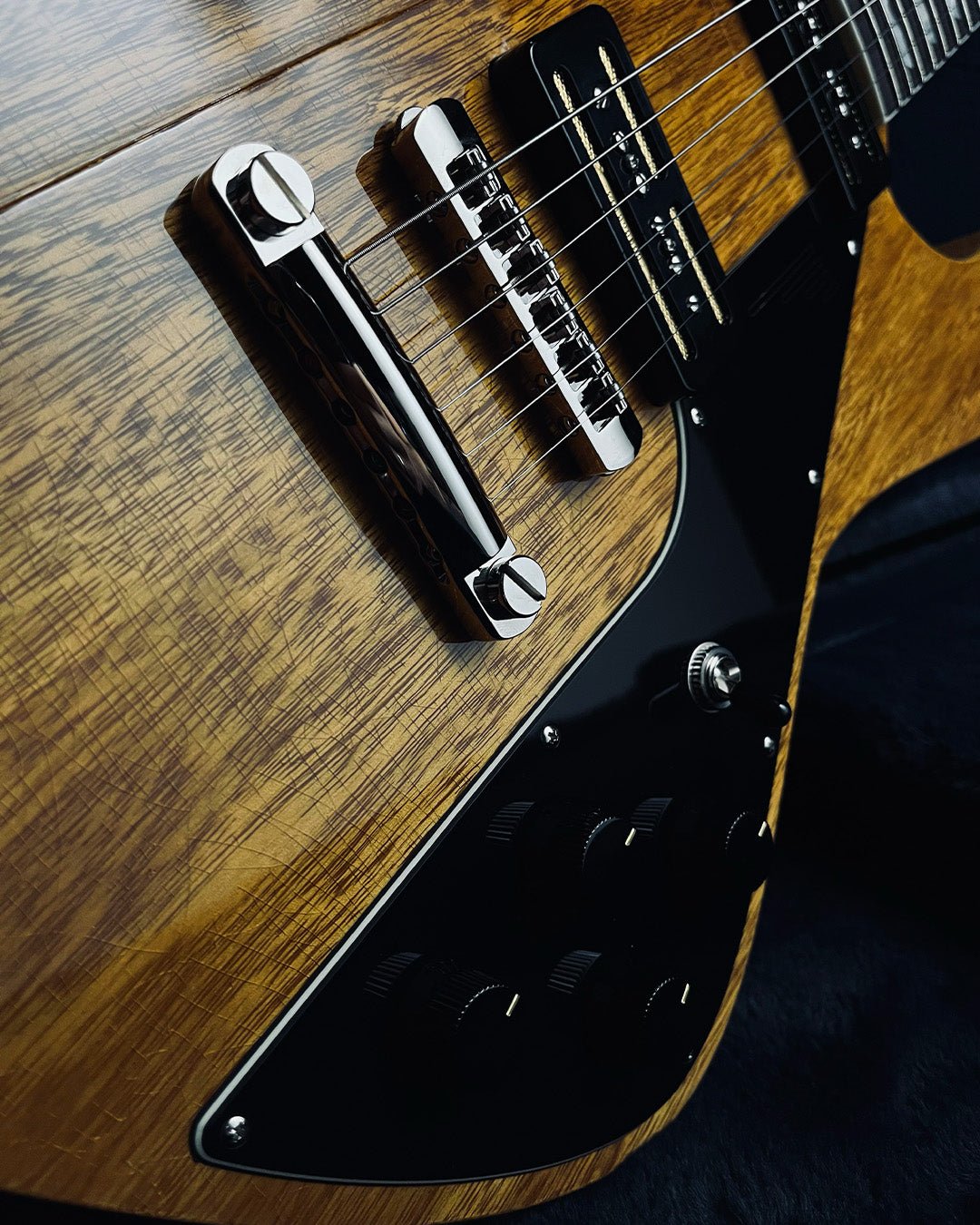 Custom Shop Backwing - Korina Natural | Guitar Summit 2025 - Baum Guitars