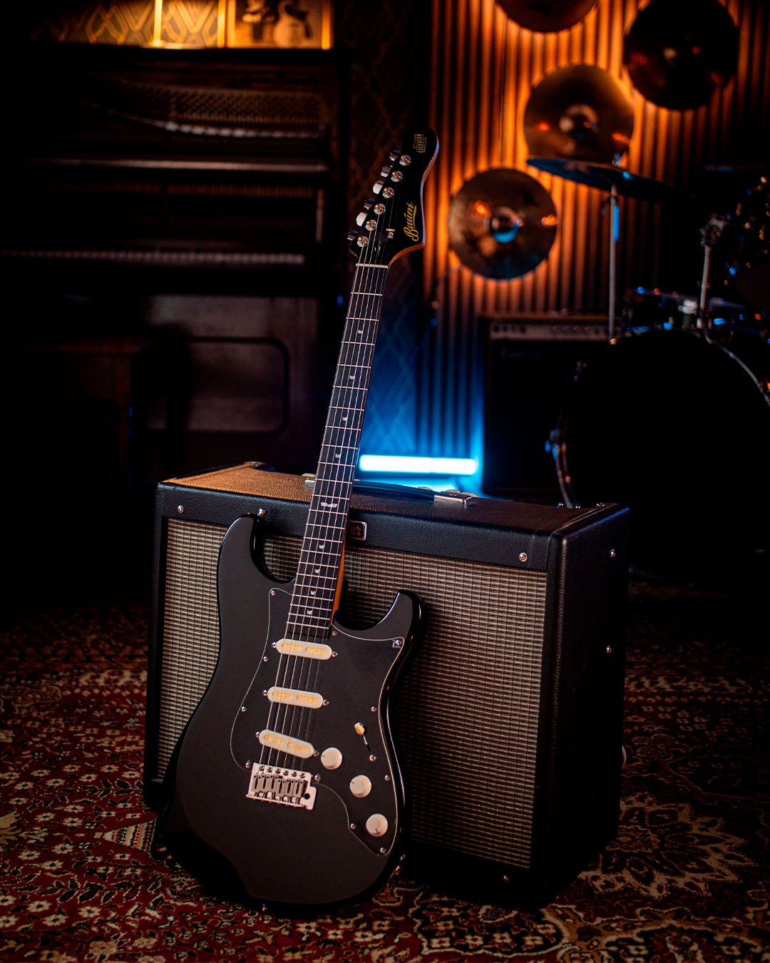 Celestor - Pure Black - Baum Guitars