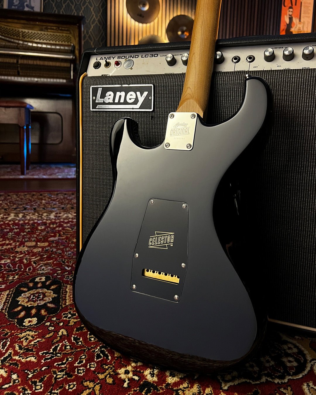 Celestor - Pure Black - Baum Guitars