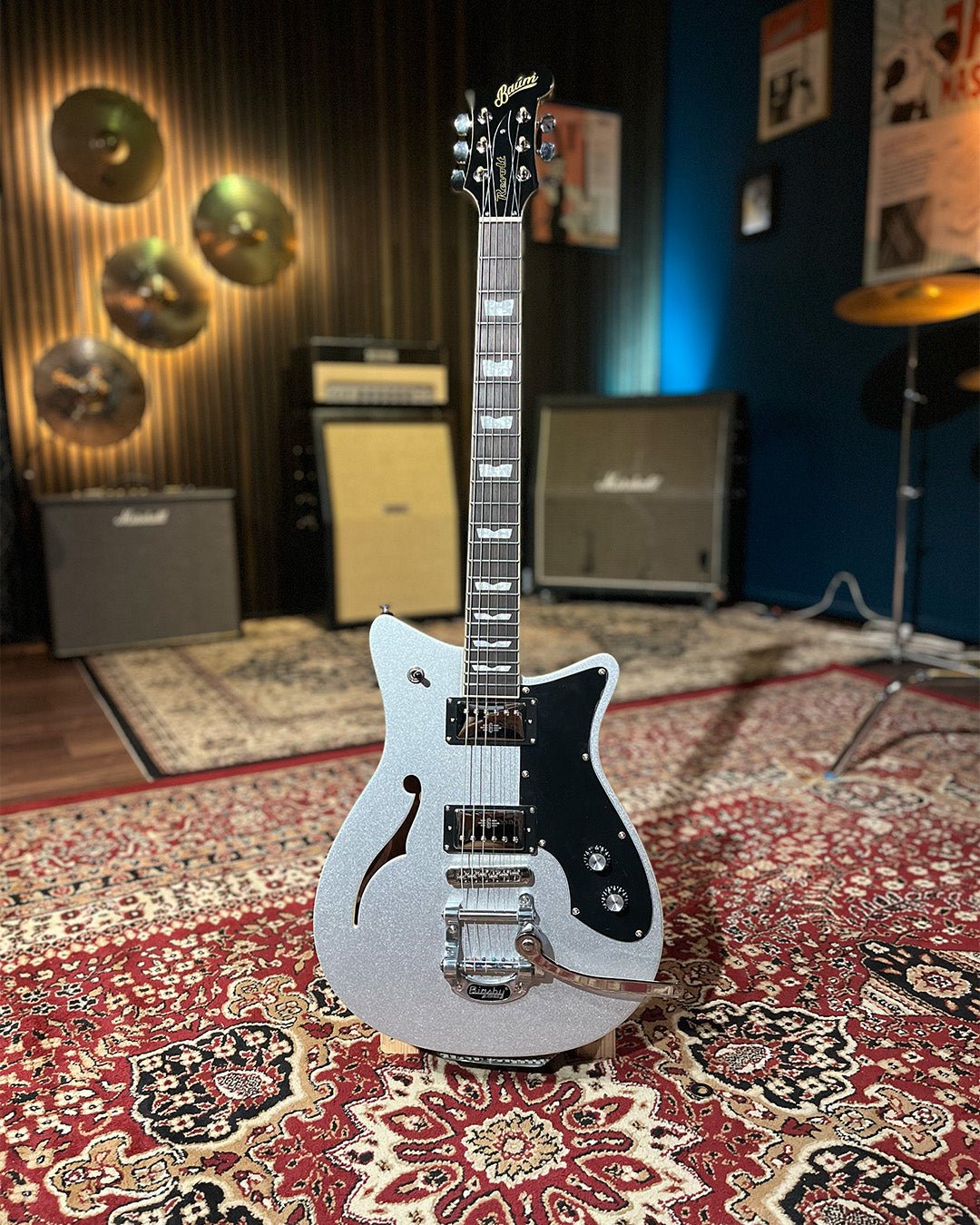 Revolt - Prototype in Silver Grey - Baum Guitars