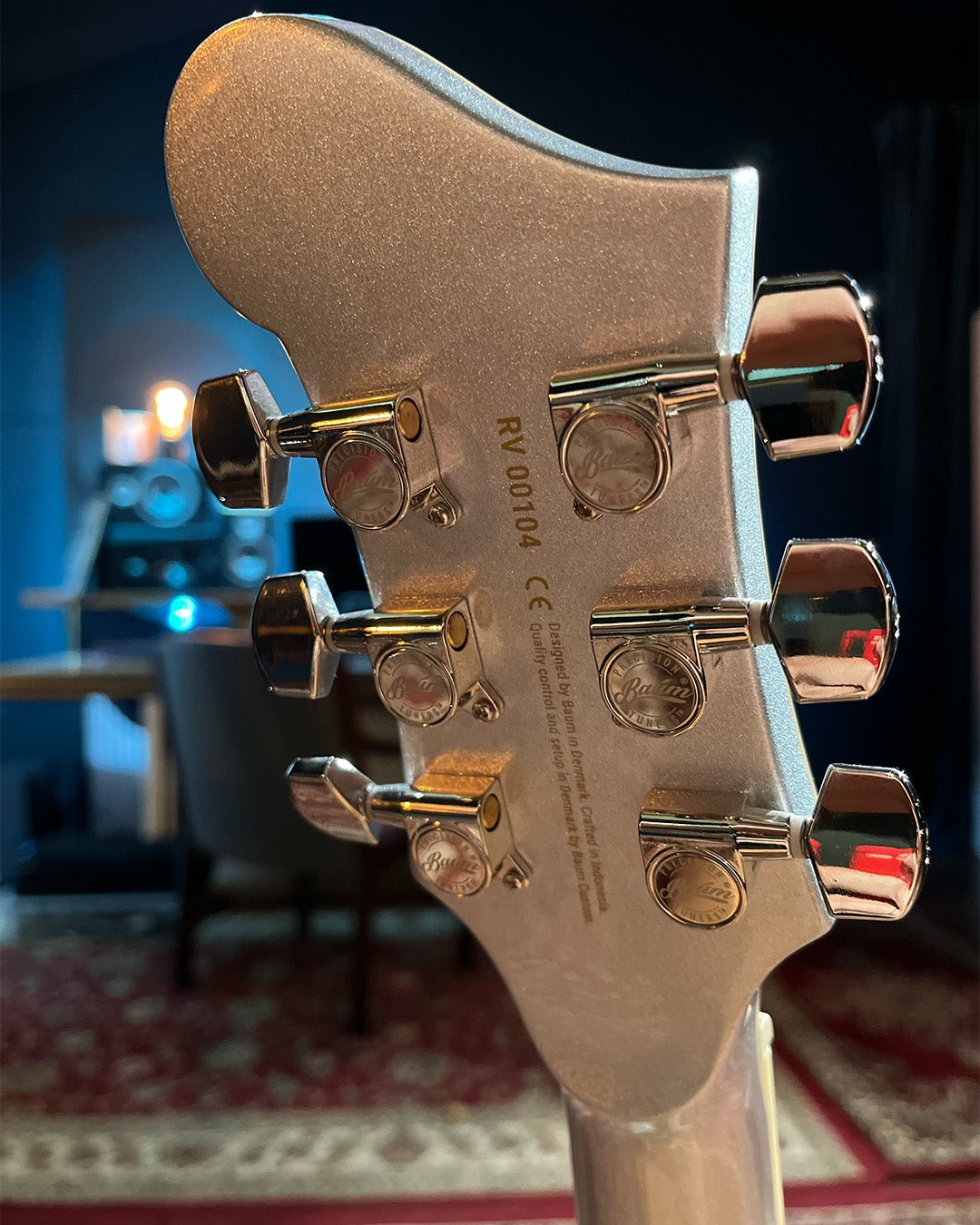 Revolt - Prototype in Silver Grey - Baum Guitars