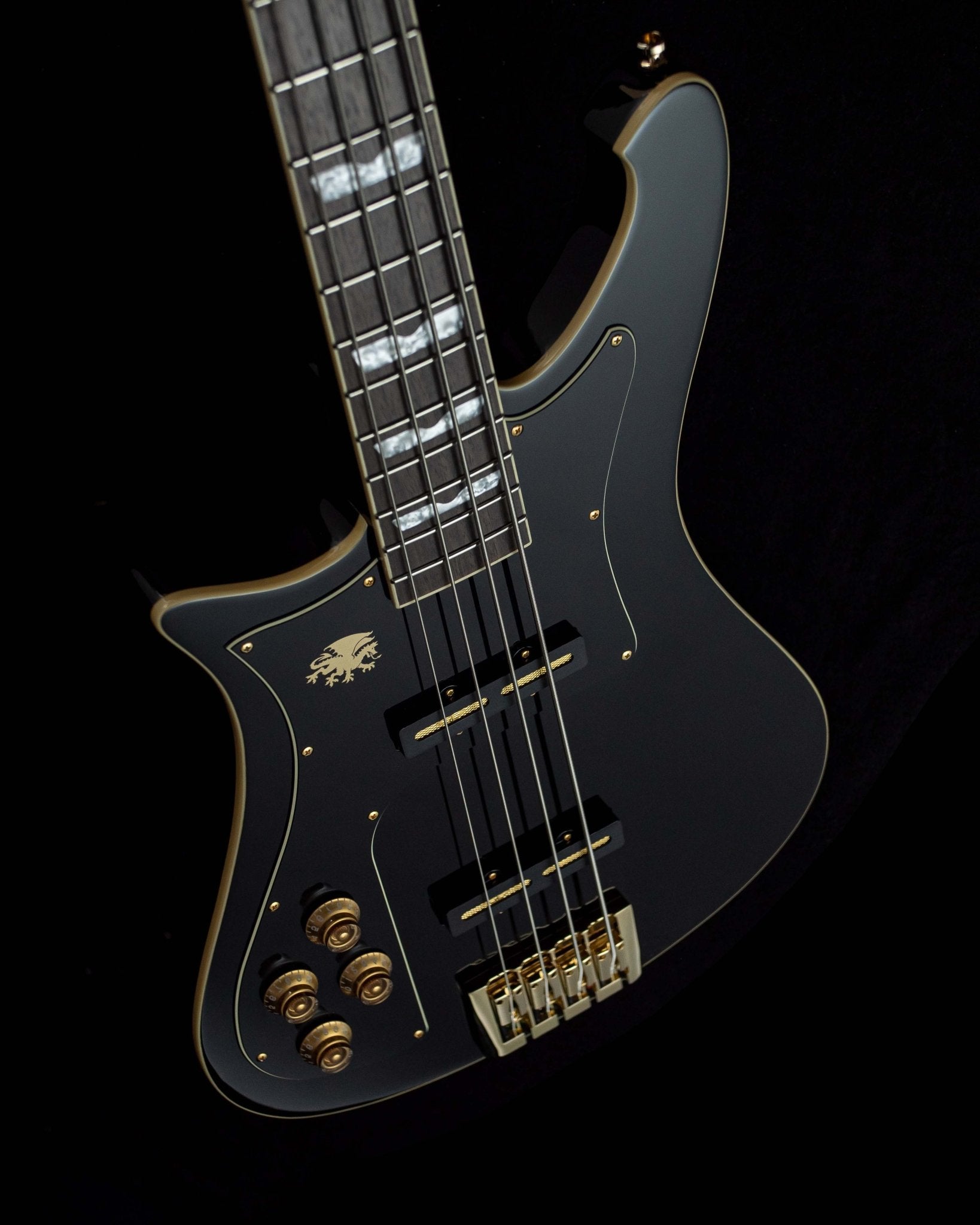 Nidhogg - Pure Black - Left Handed - Baum Guitars
