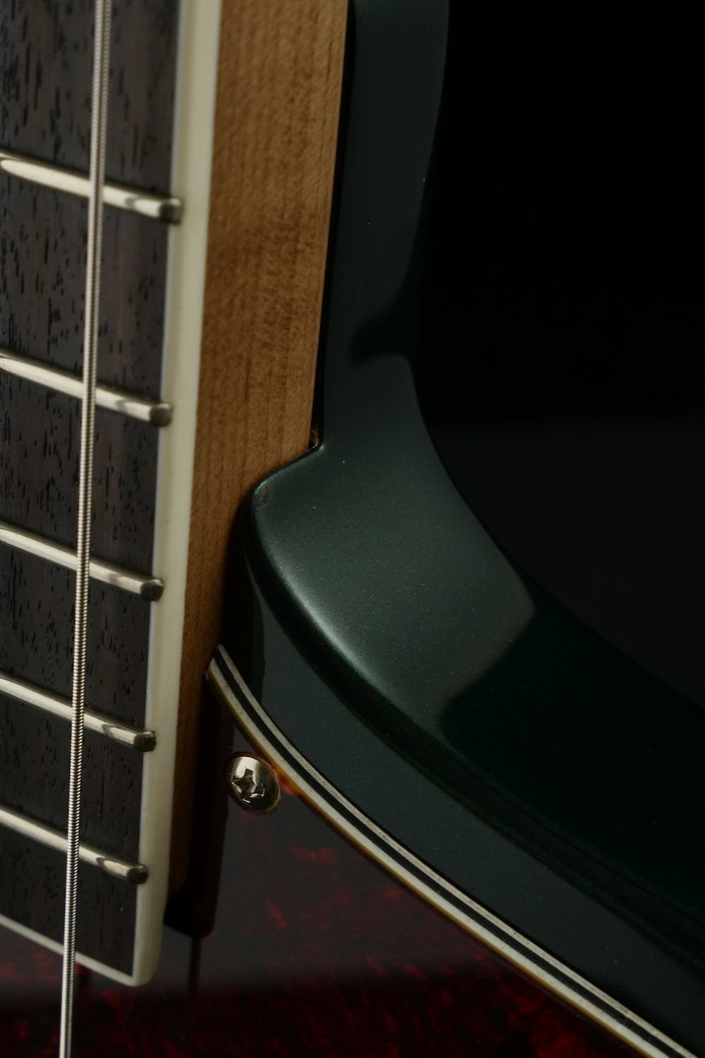 Revival 49 Wingman Bass - British Racing Green metallic | Custom Shop - Baum Guitars