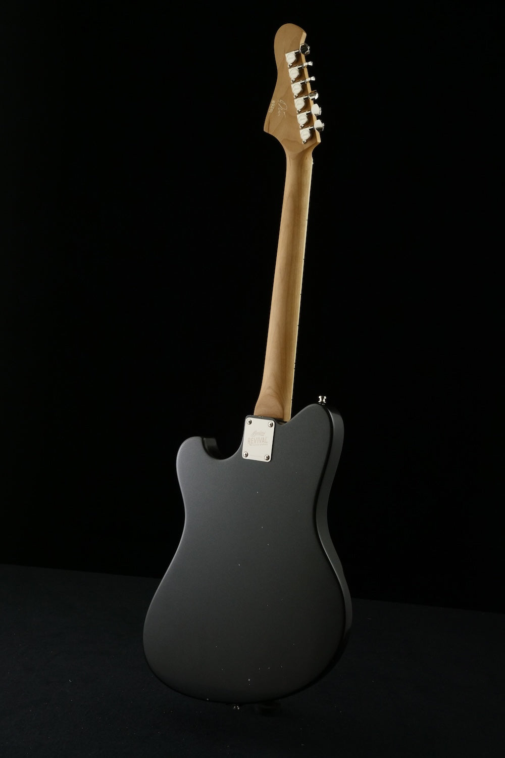 Revival #52 Conquer - Magnetic Black metallic | Custom Shop