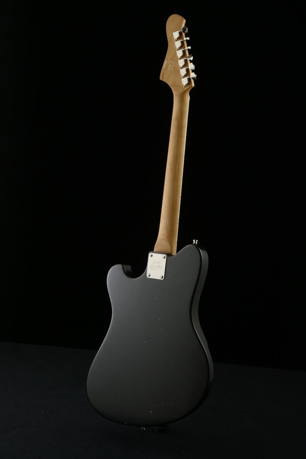 Revival 52 Conquer - Magnetic Black metallic | Custom Shop - Baum Guitars