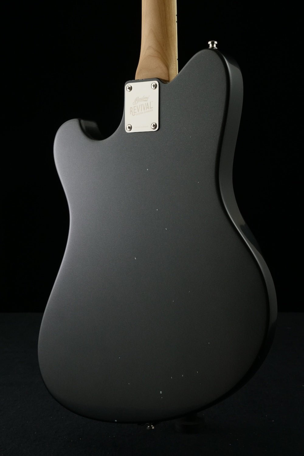Revival 52 Conquer - Magnetic Black metallic | Custom Shop - Baum Guitars