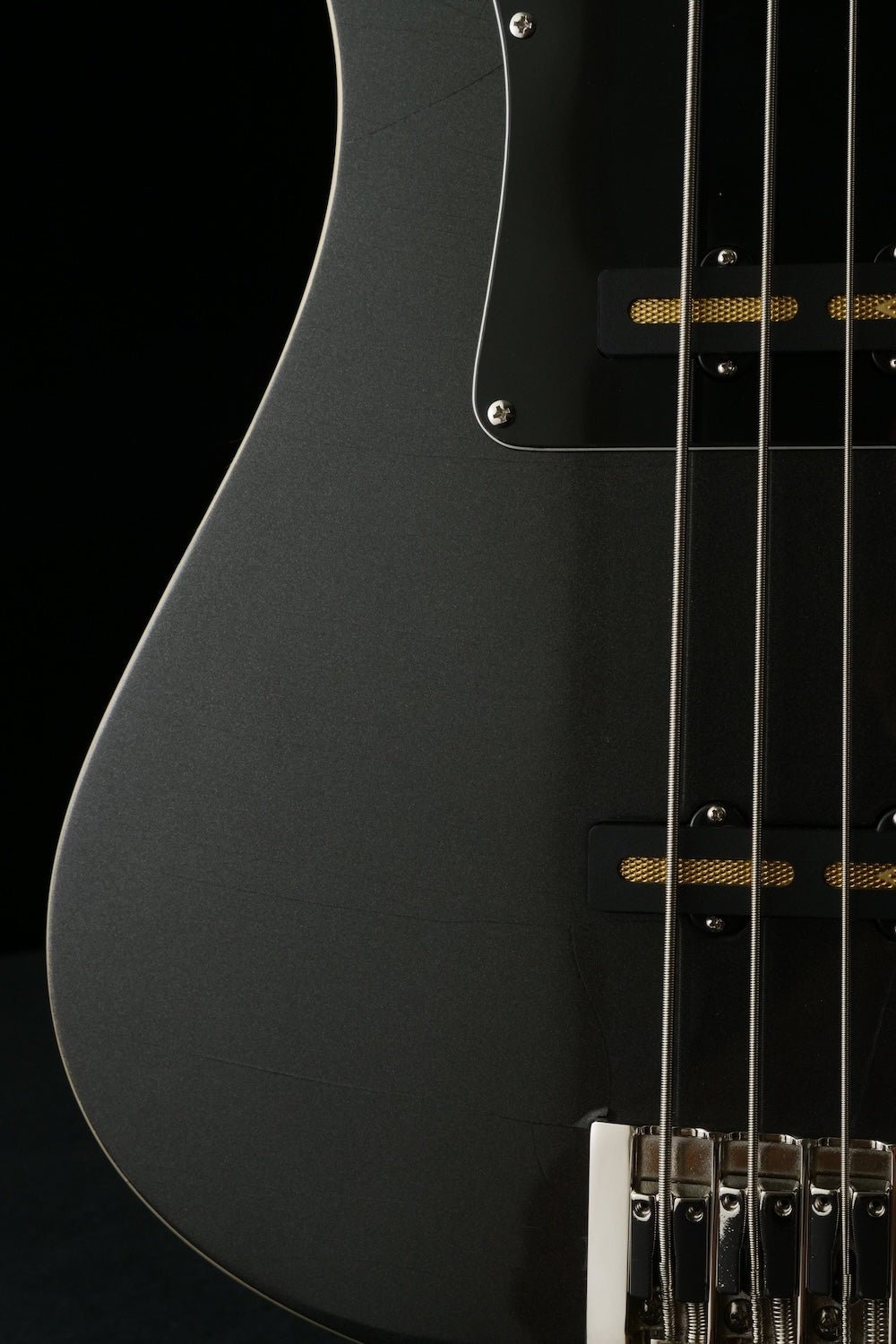 Revival 55 Nidhogg Bass - Magnetic Black & Orange metallic | Custom Shop - Baum Guitars