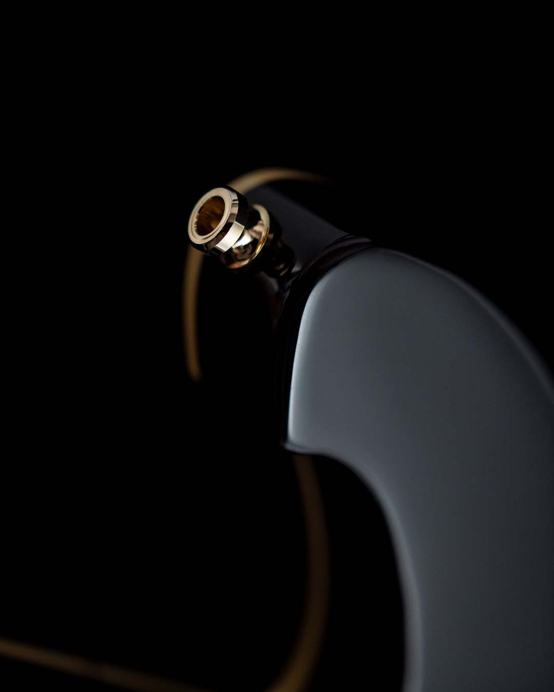 Nidhogg - Pure Black - Left Handed - Baum Guitars