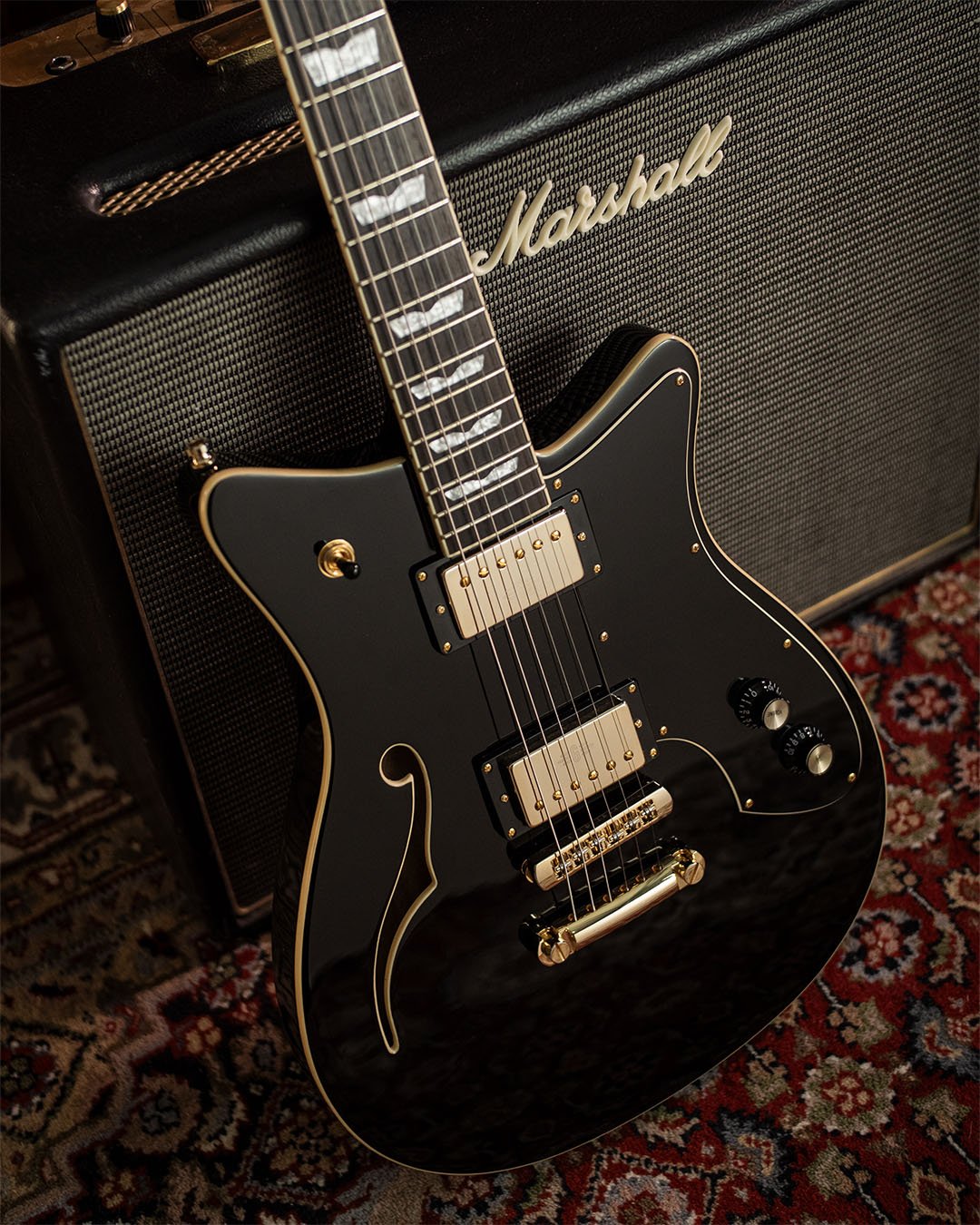 Revolt - Pure Black - Baum Guitars