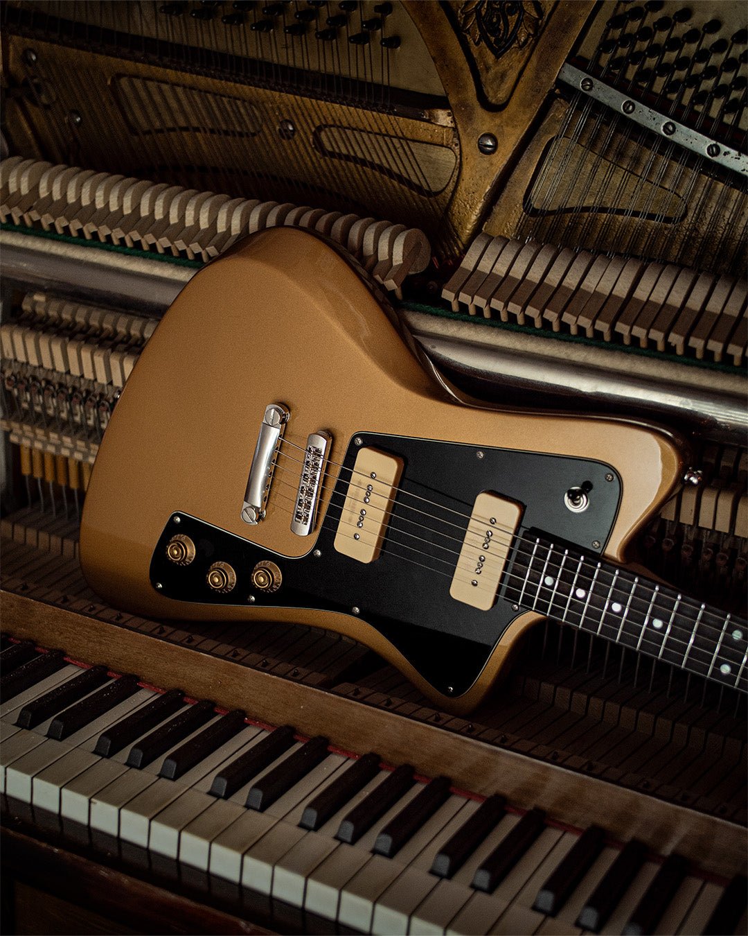 VEGA Wingman - Inca Gold - Baum Guitars