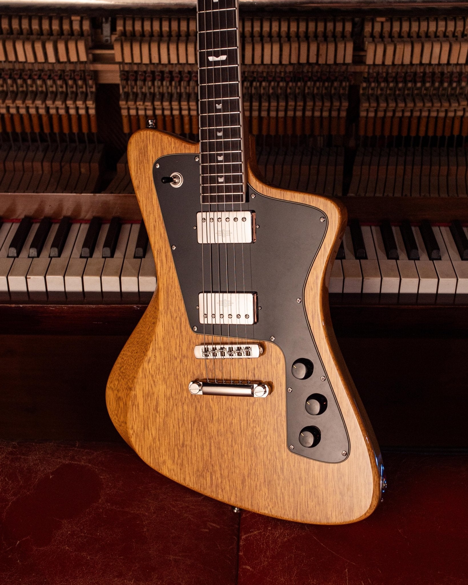 Wingman - Custom Shop / Korina Body - Baum Guitars