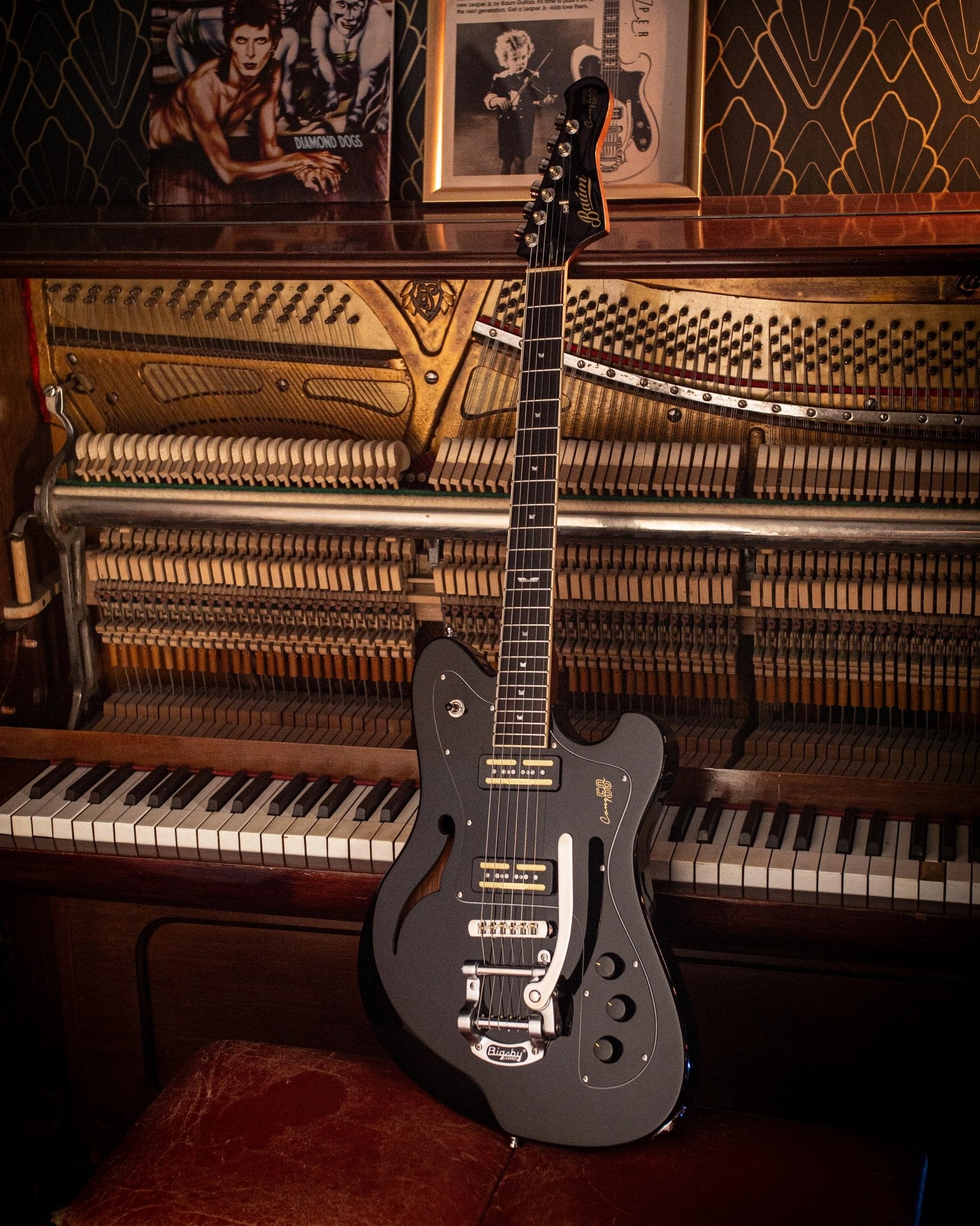 Conquer - Pure Black - Baum Guitars