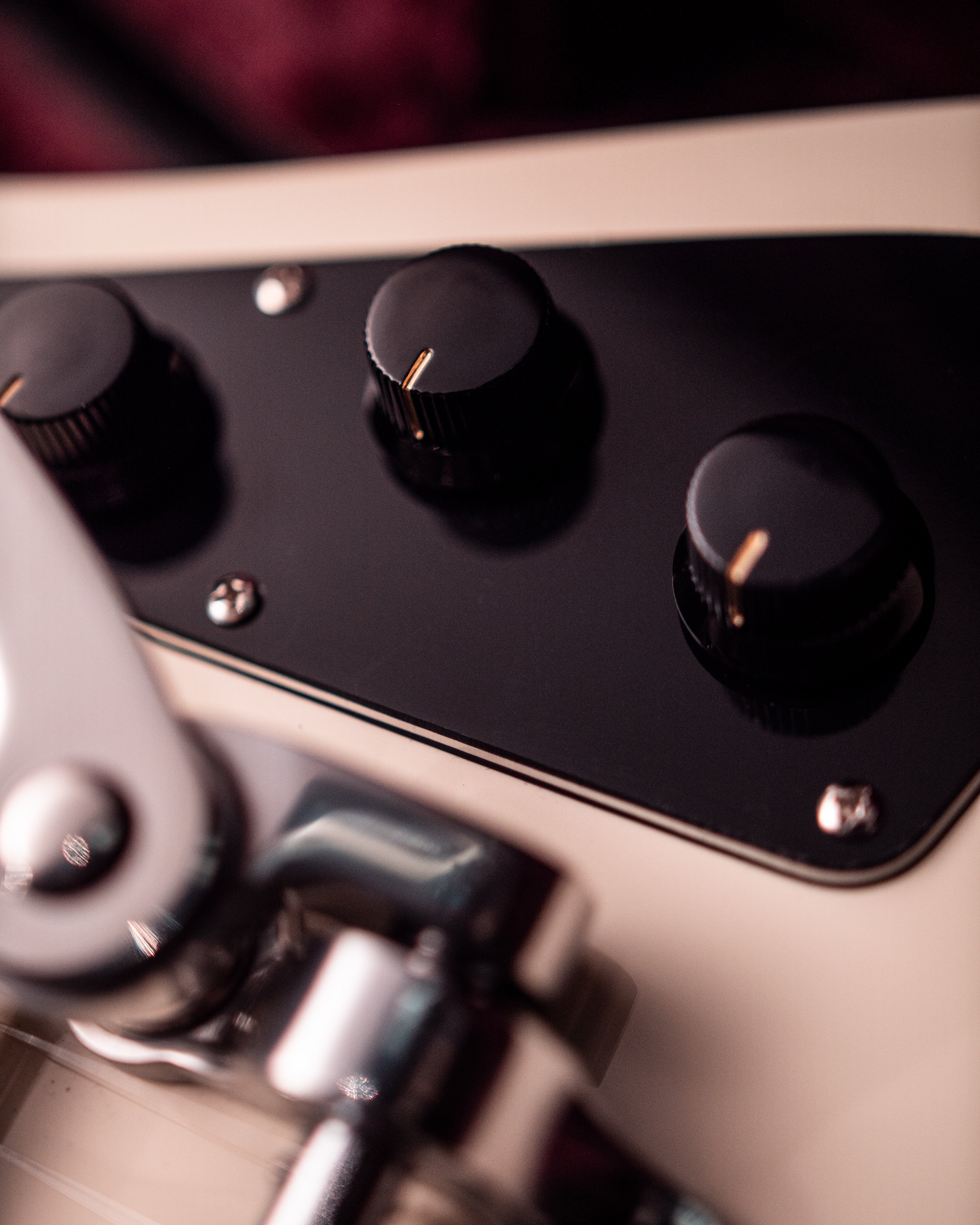 Wingman - Vintage White (Mash-Up Limited Edition)
