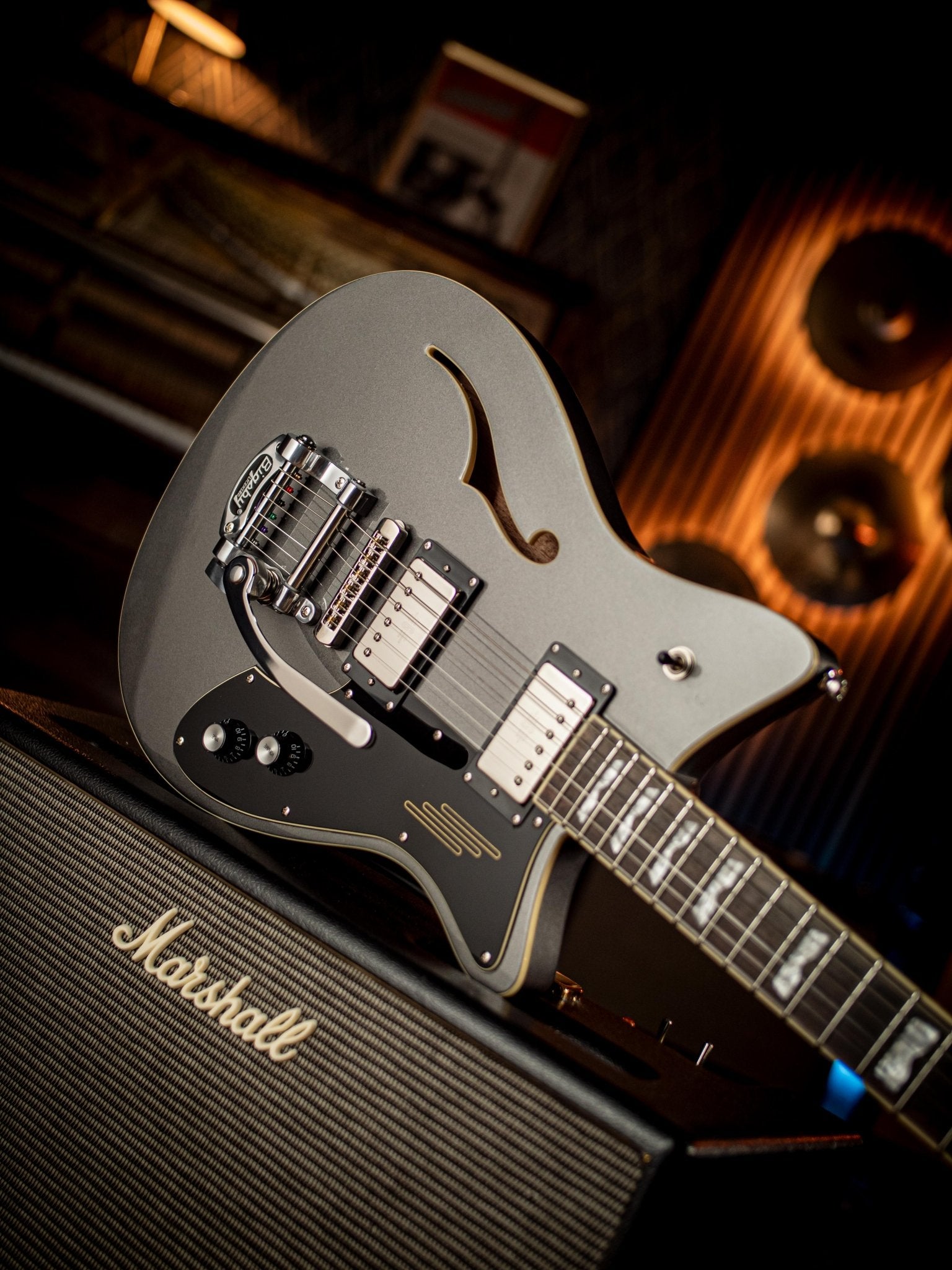 Revolt - Dark Moon - Baum Guitars