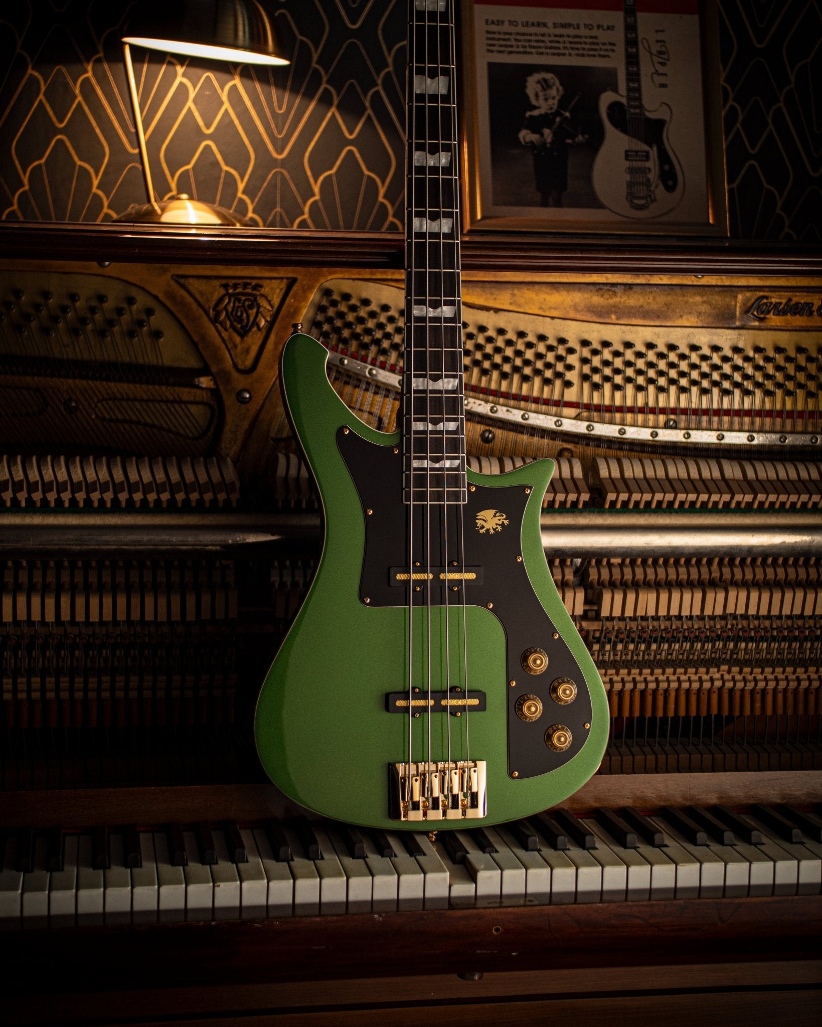 Nidhogg Bass - Mamba Green - Baum Guitars
