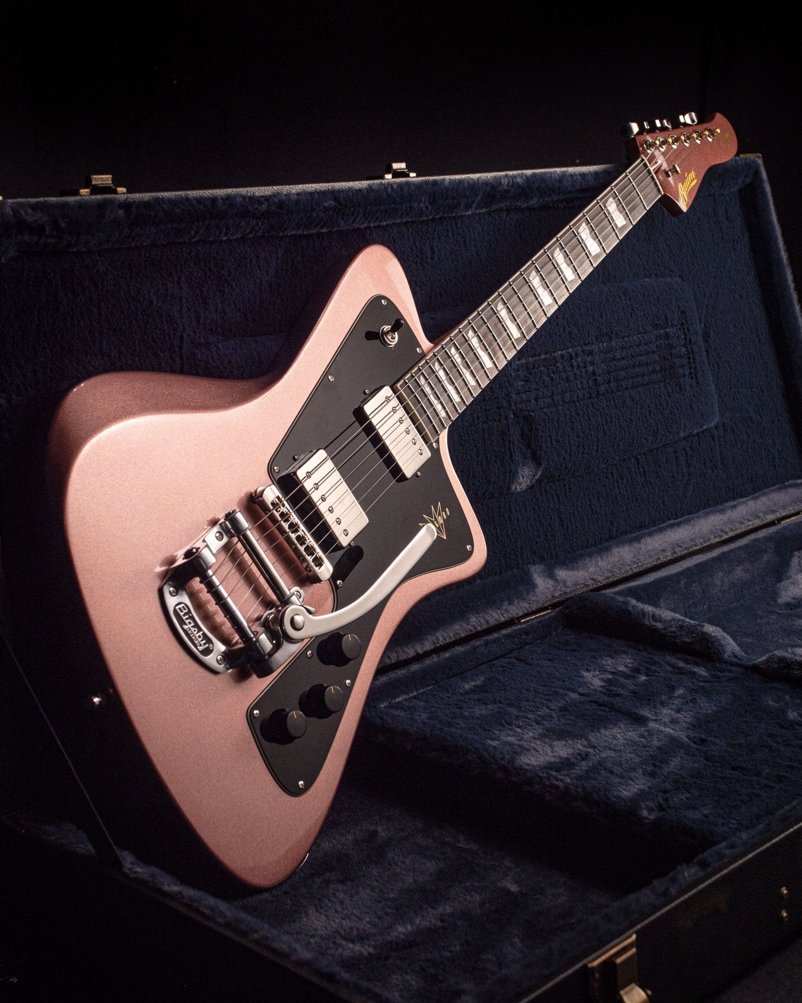 Wingman Deluxe - Burgundy Mist - Baum Guitars