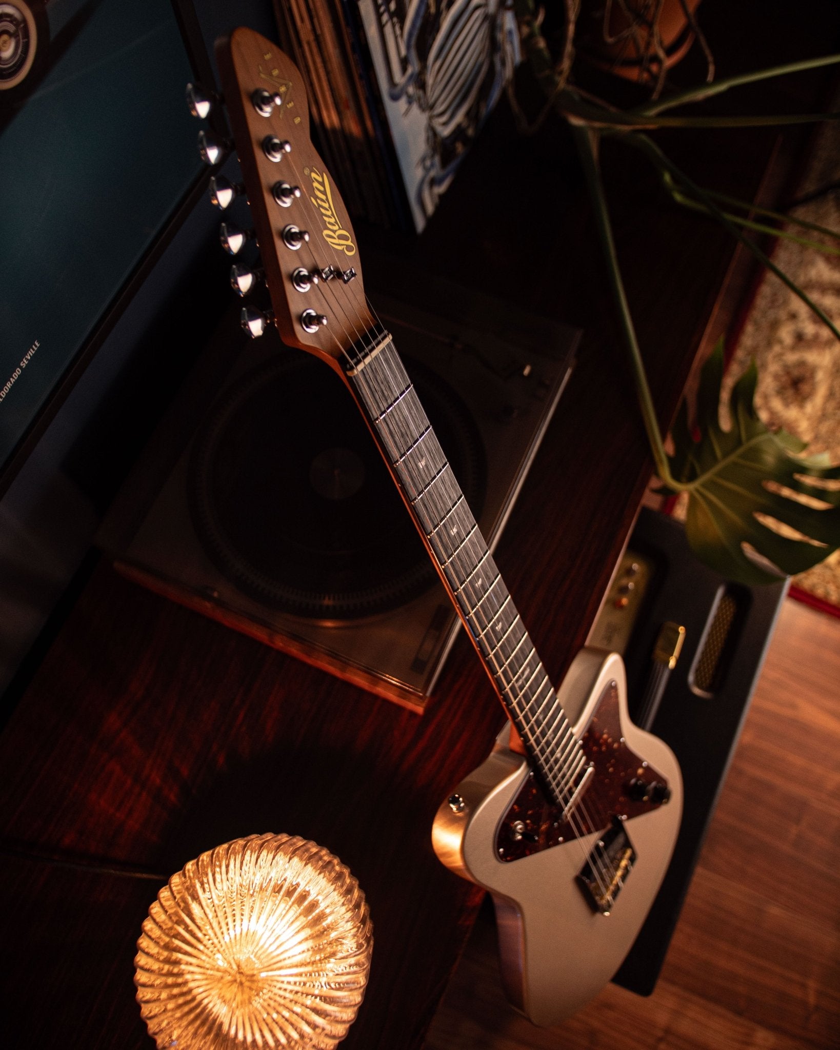 Verve - Moon Silver - Baum Guitars