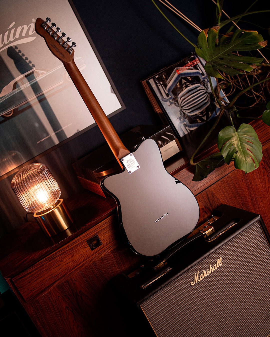 Verve - Pure Black - Baum Guitars