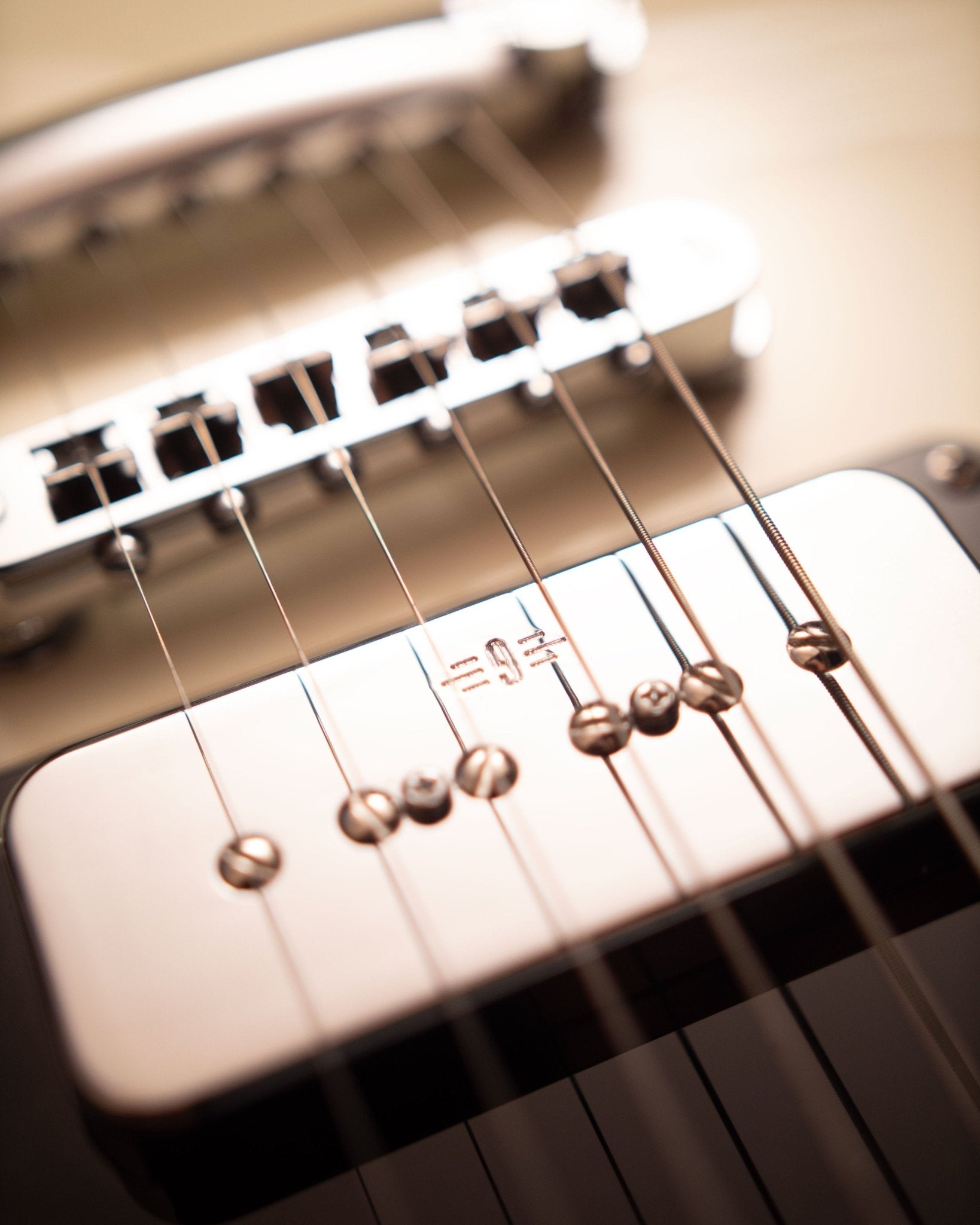 Savage - Vintage White - Baum Guitars