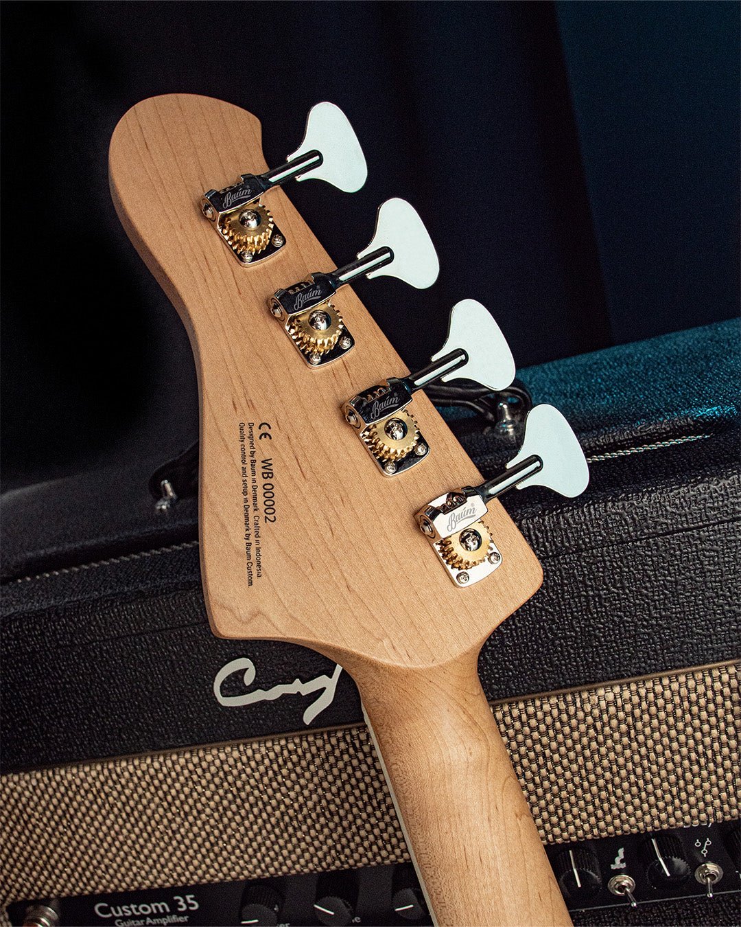 Wingman Bass - Pure Black - Baum Guitars