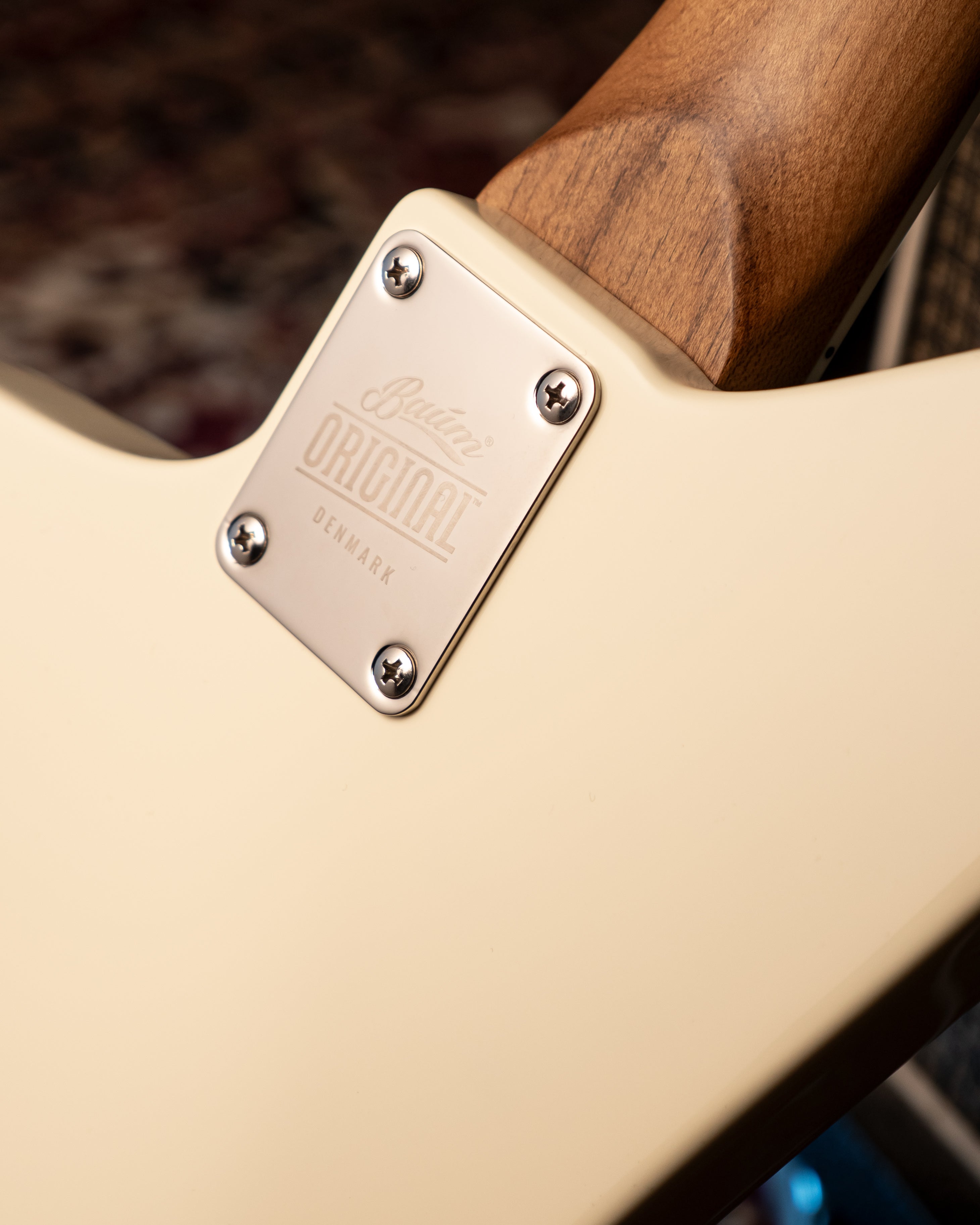 Baum Wingman bass neckplate bolt-on design original series bass
