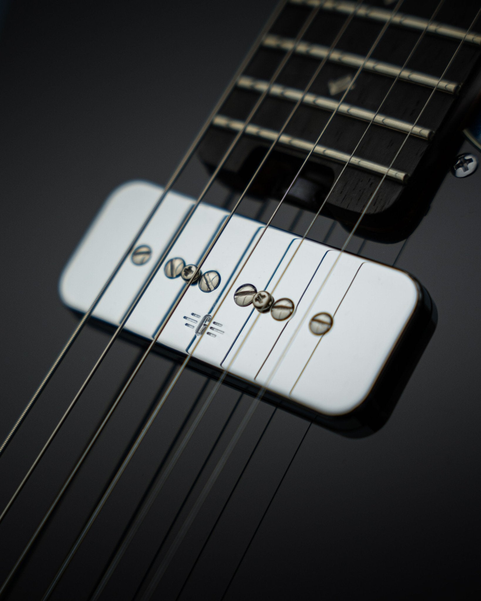 Savage - Magnetic Black - Baum Guitars