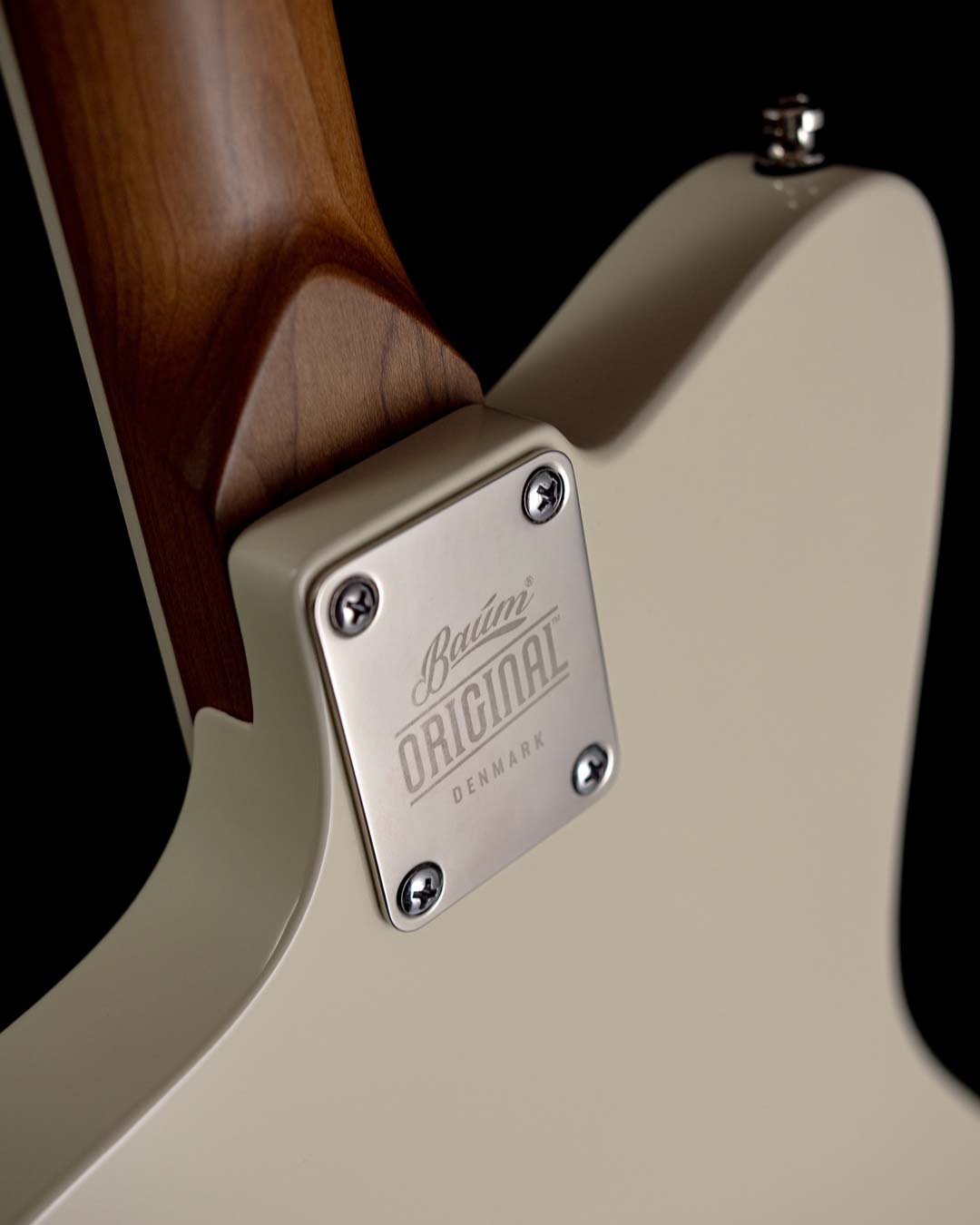 Wingman - Vintage White - Left Handed - Baum Guitars
