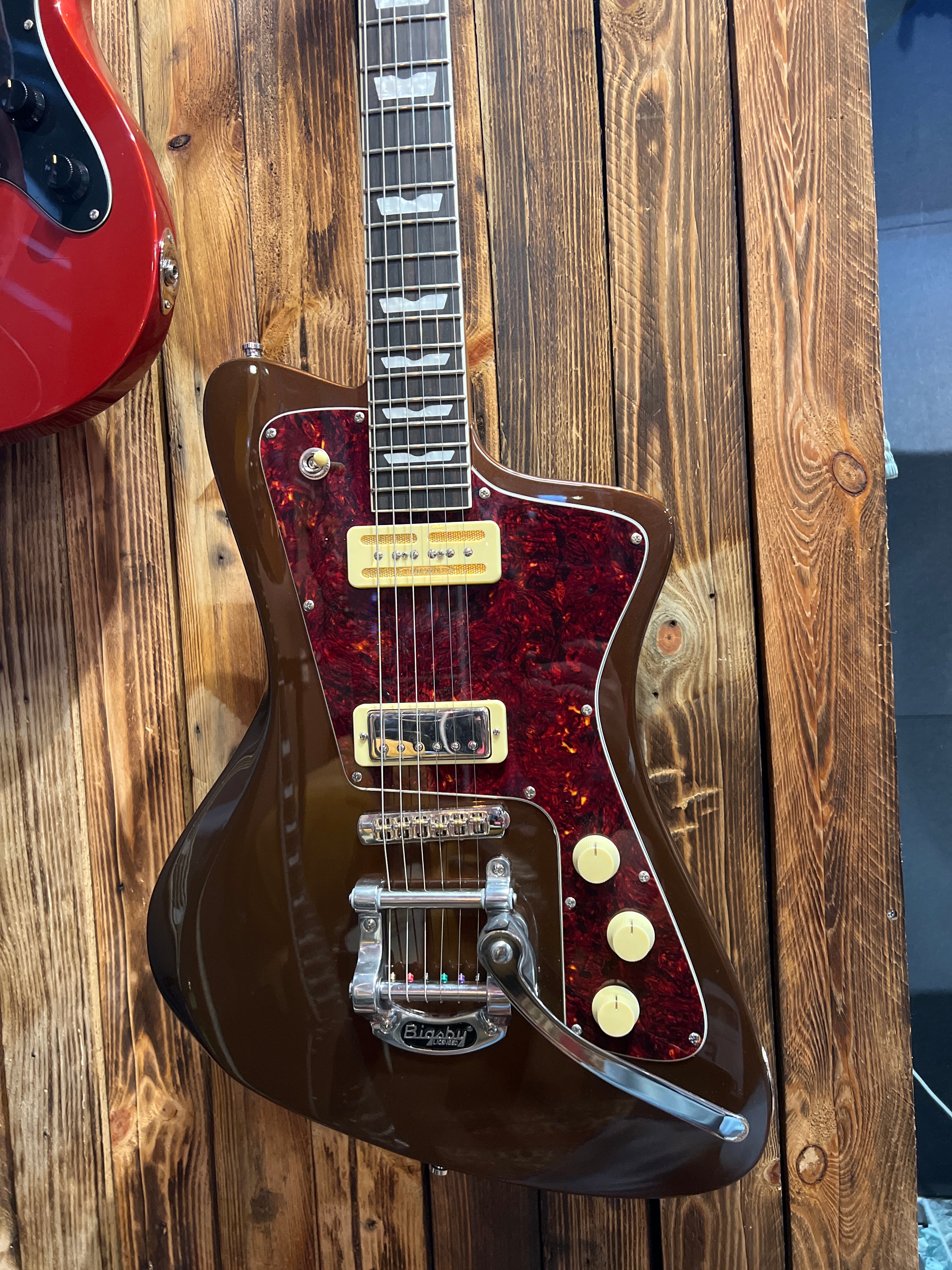 Revival Wingman - Bronze | Guitar Summit 2025