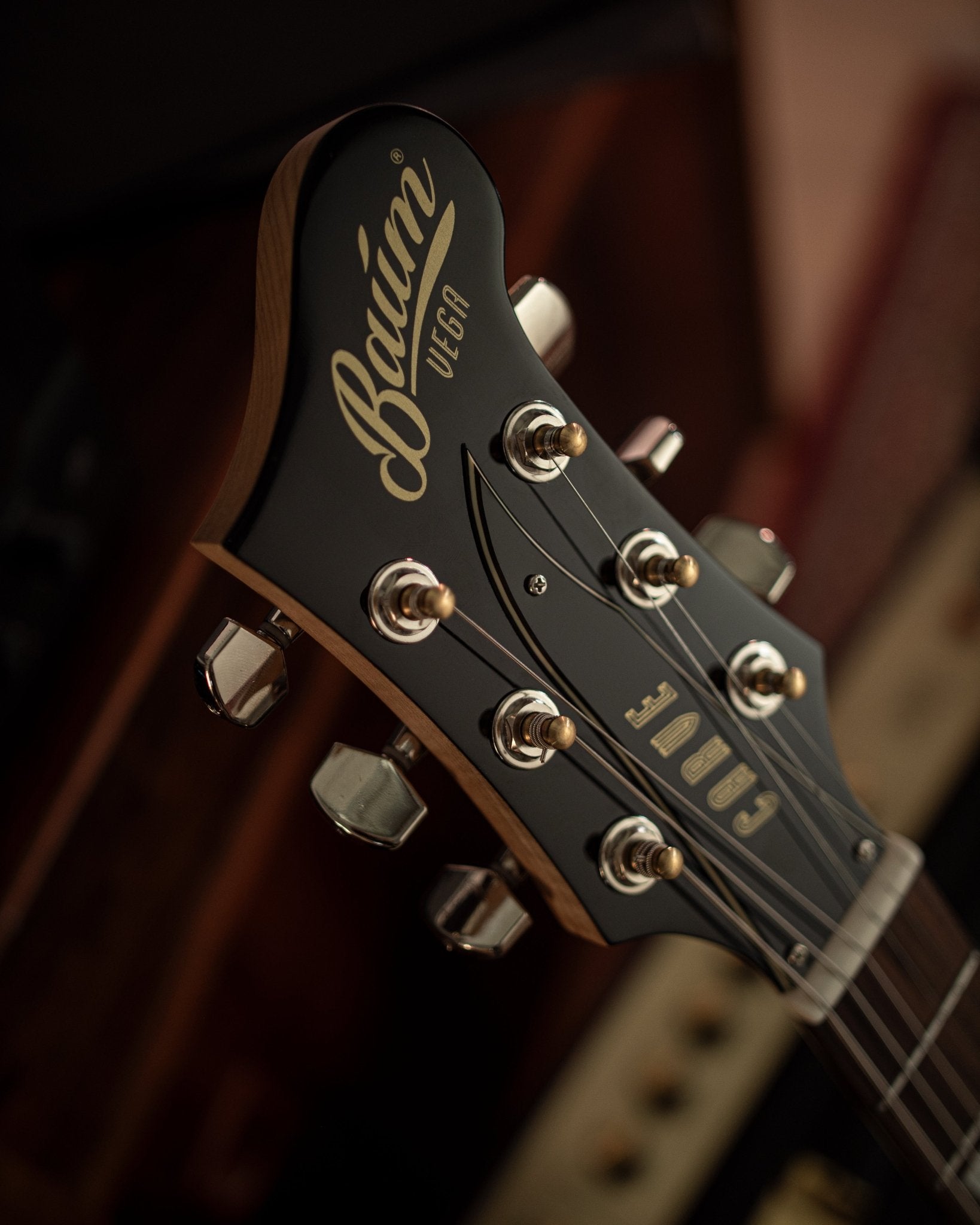 VEGA Carve - Inca Gold - Baum Guitars