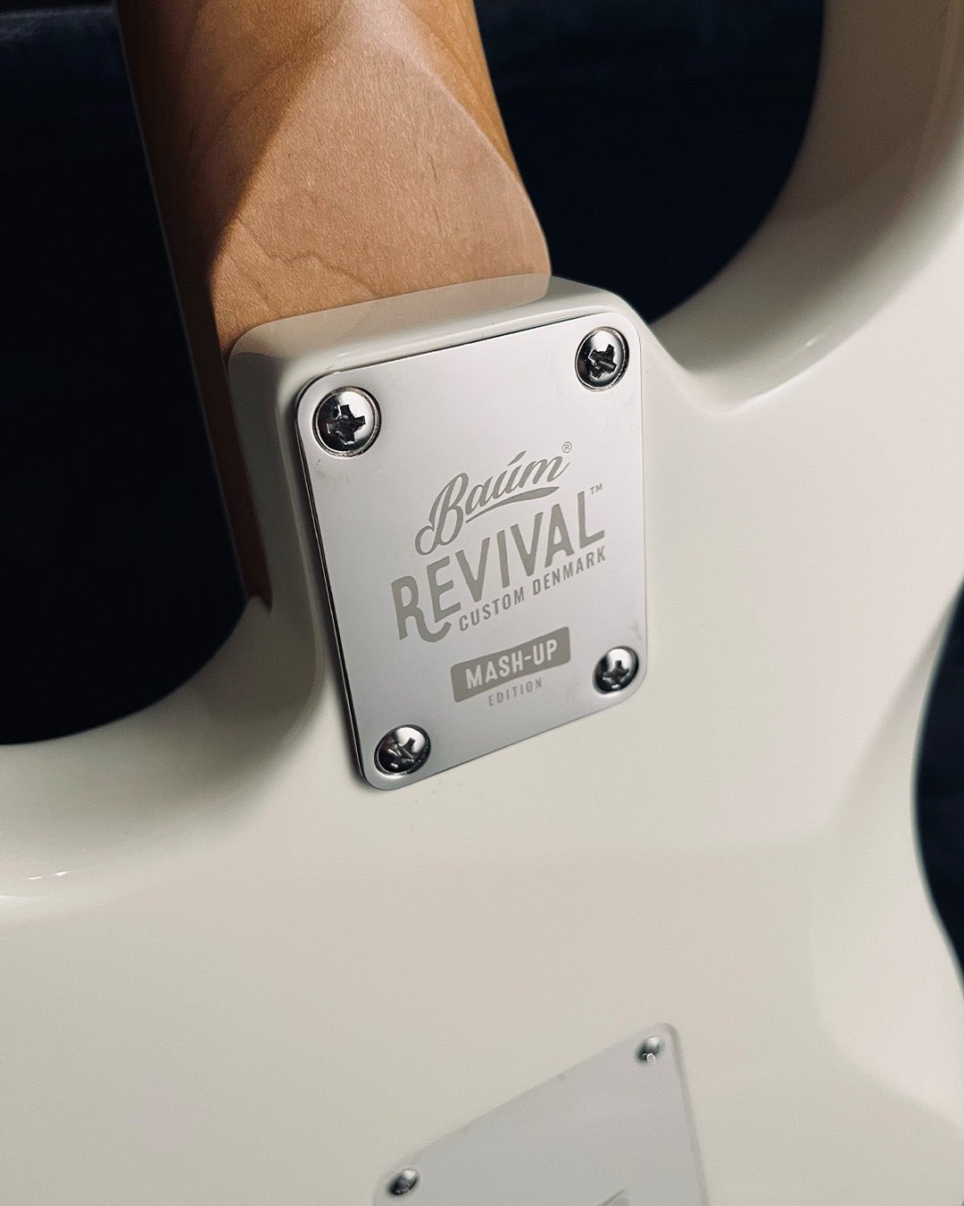 Celestor - Vintage White (Mash - Up Limited Edition) - Baum Guitars