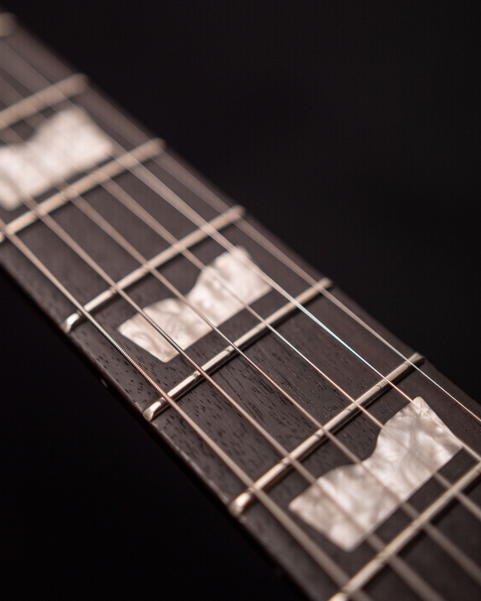 Revolt - Moon Silver - Baum Guitars