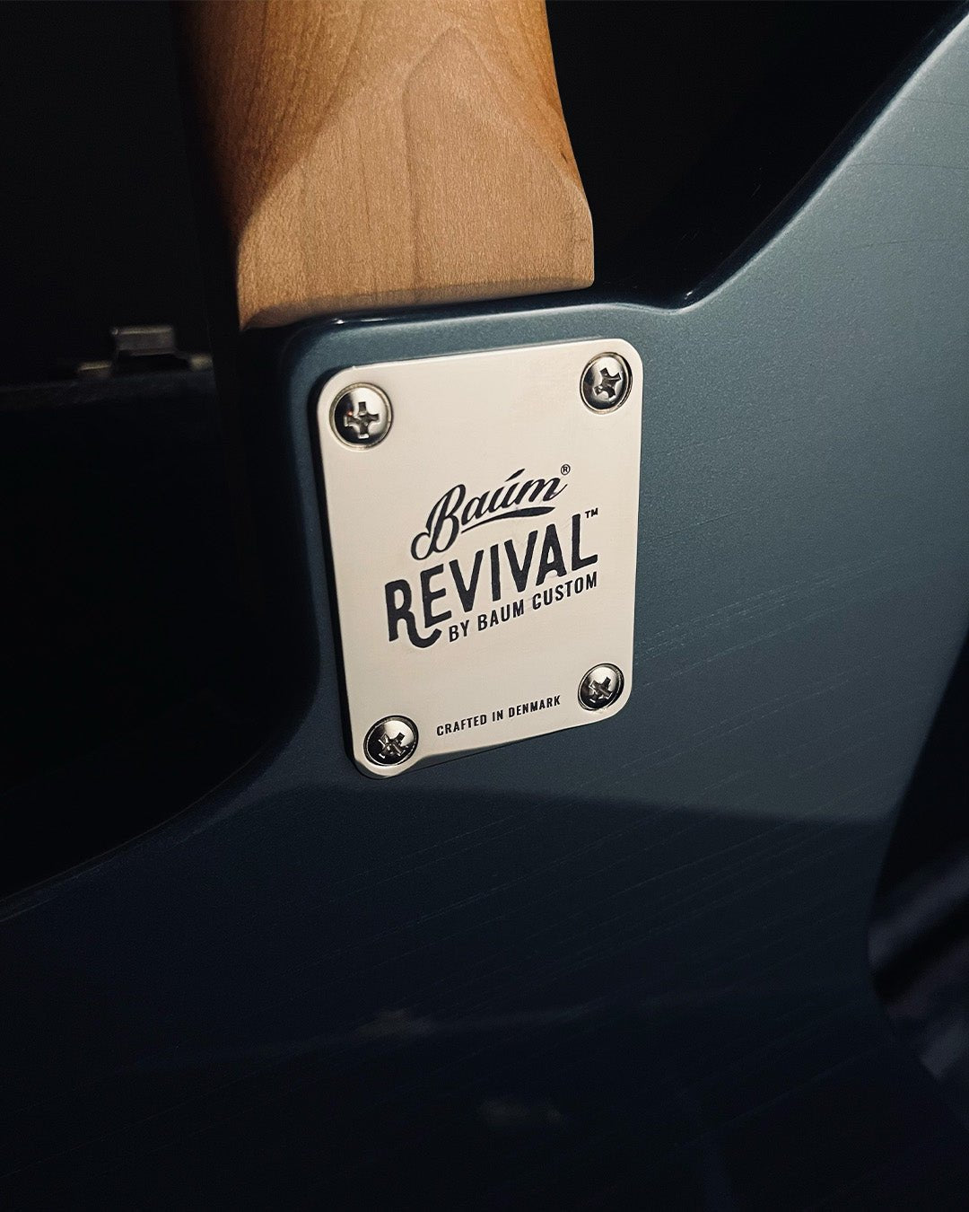 Revival Wingman Bass - Stone Blue | Custom Shop - Baum Guitars