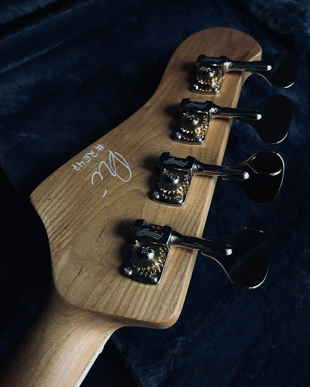 Revival Wingman Bass - Stone Blue | Custom Shop - Baum Guitars