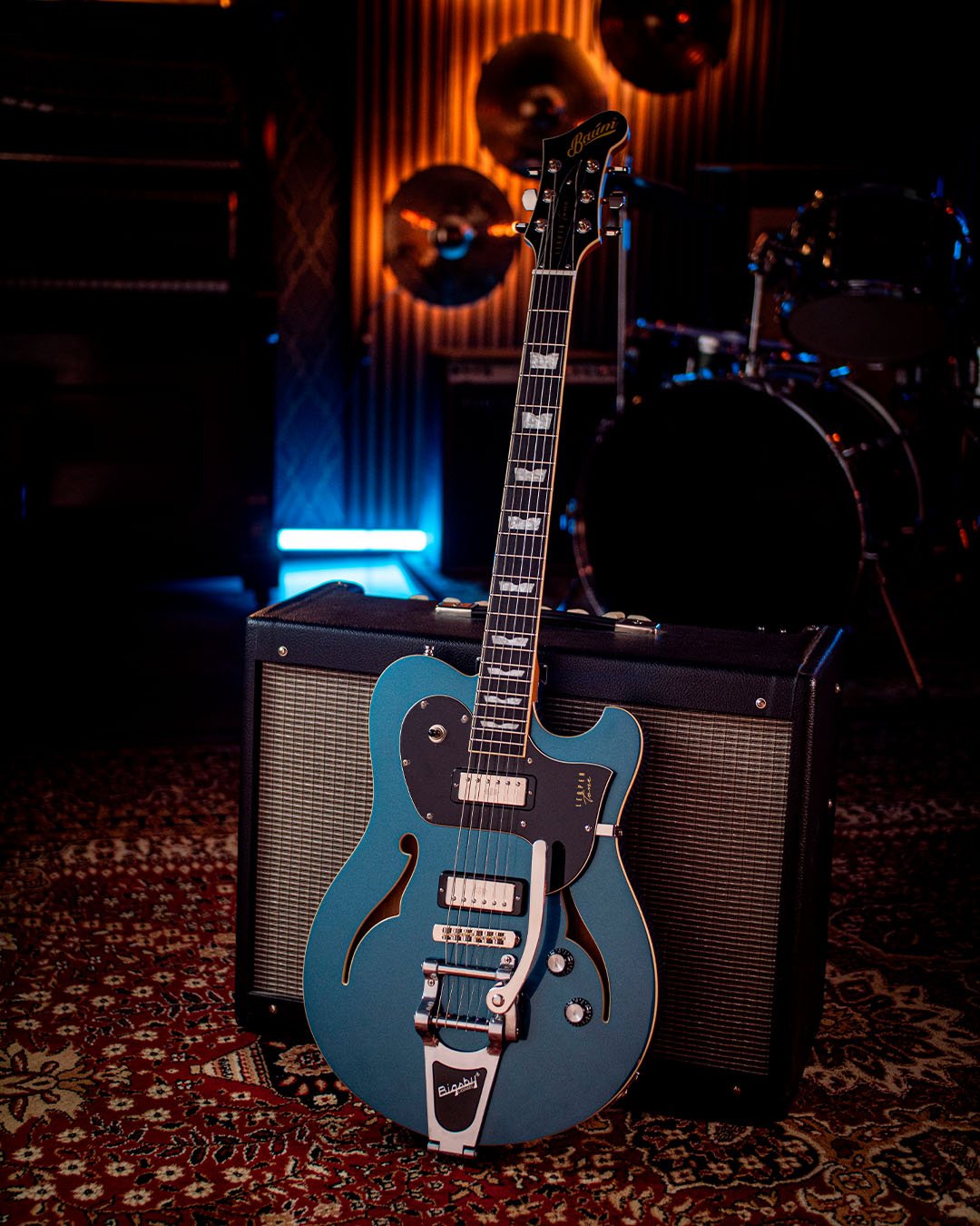 Leaper Tone - Dolphin Blue - Baum Guitars