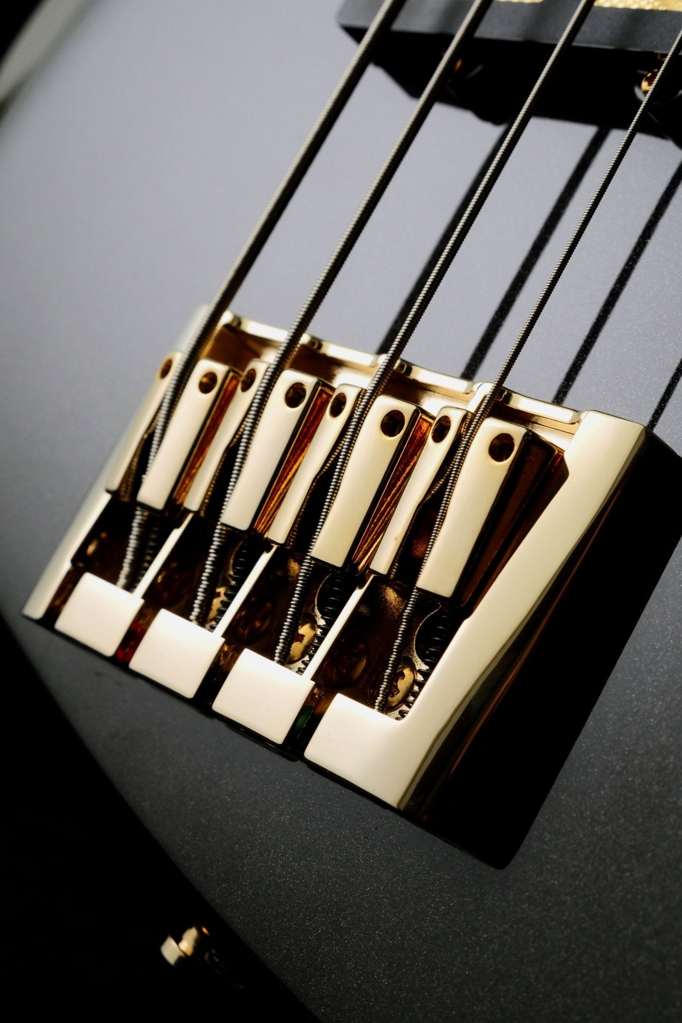 10th Anniversary Thunder Bass - Baum Guitars