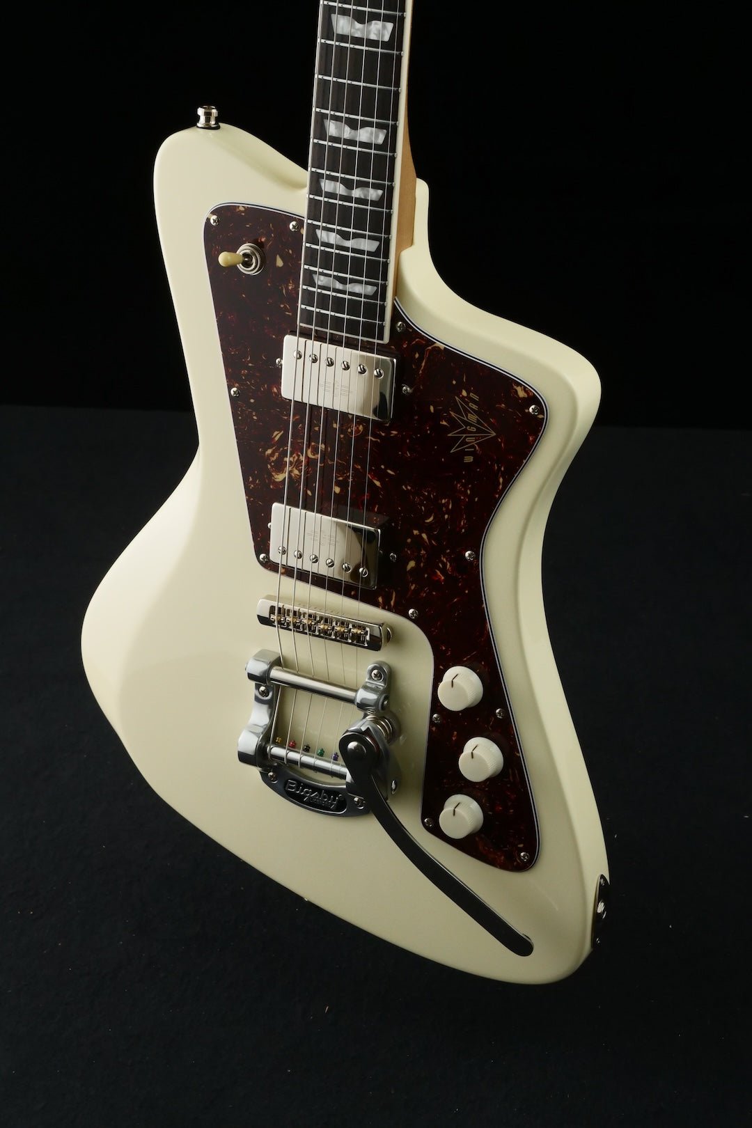 Wingman Deluxe - Vintage White (PROTOTYPE) - Baum Guitars