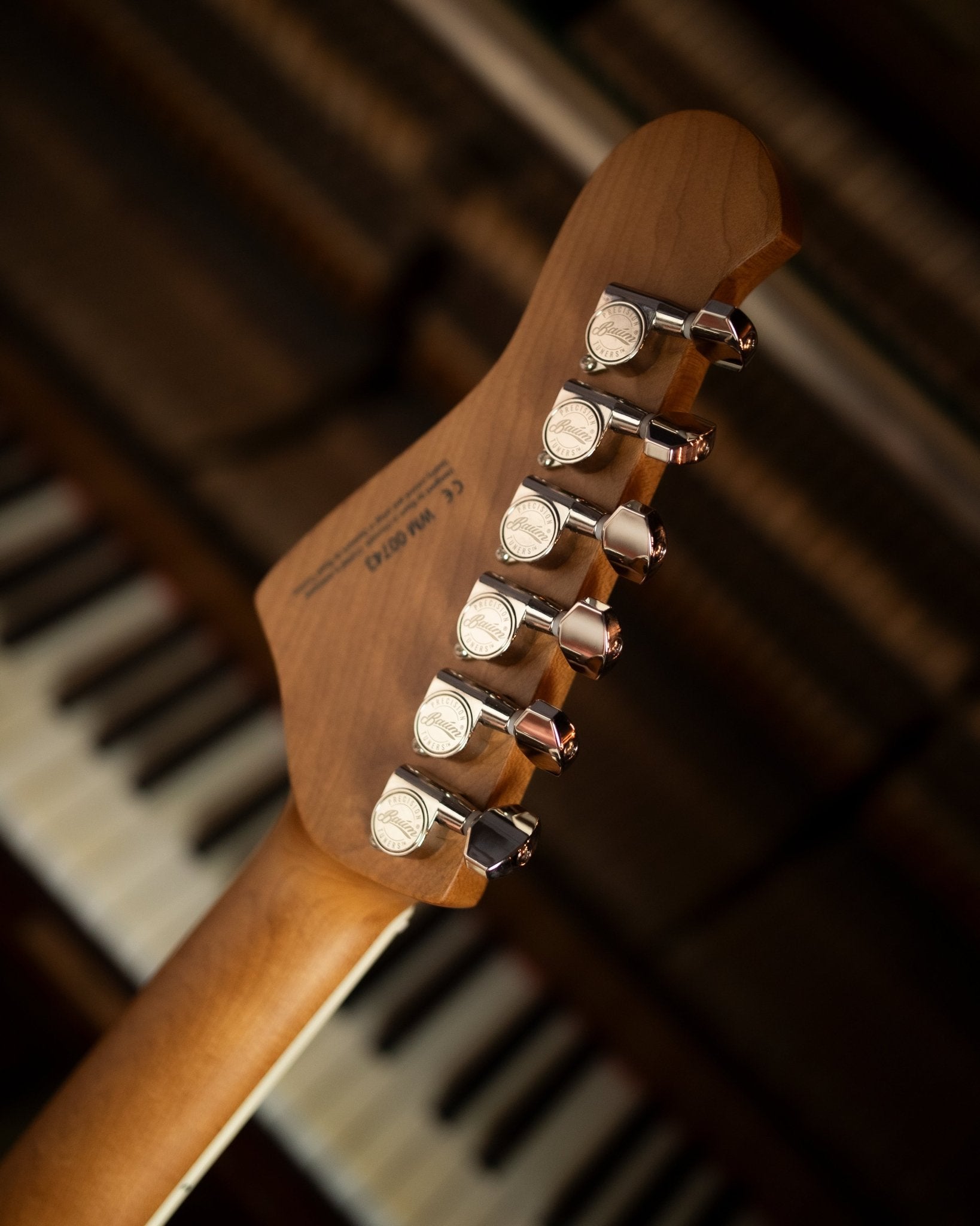 Wingman - Crimson Red - Baum Guitars