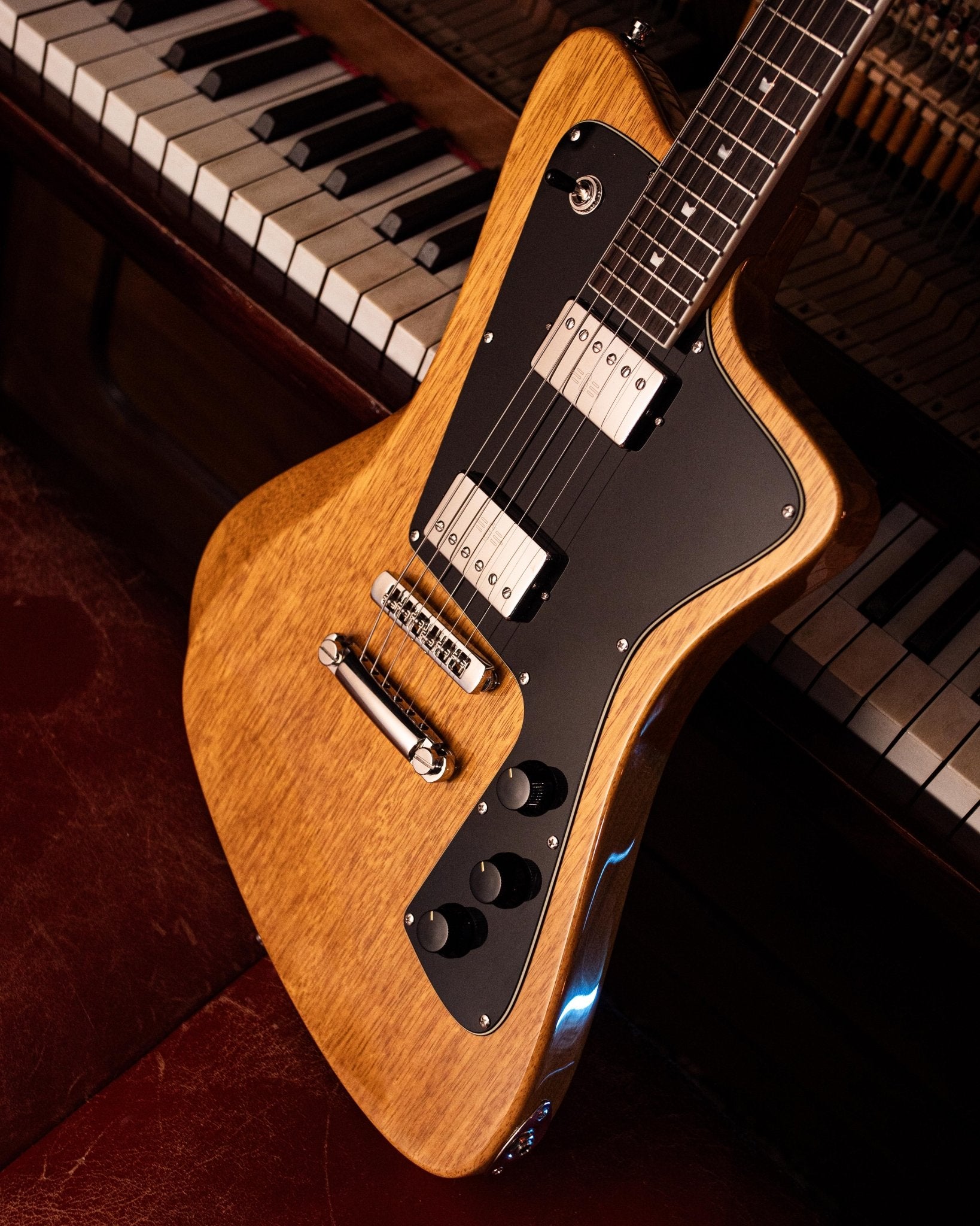 Wingman - Custom Shop / Korina Body - Baum Guitars