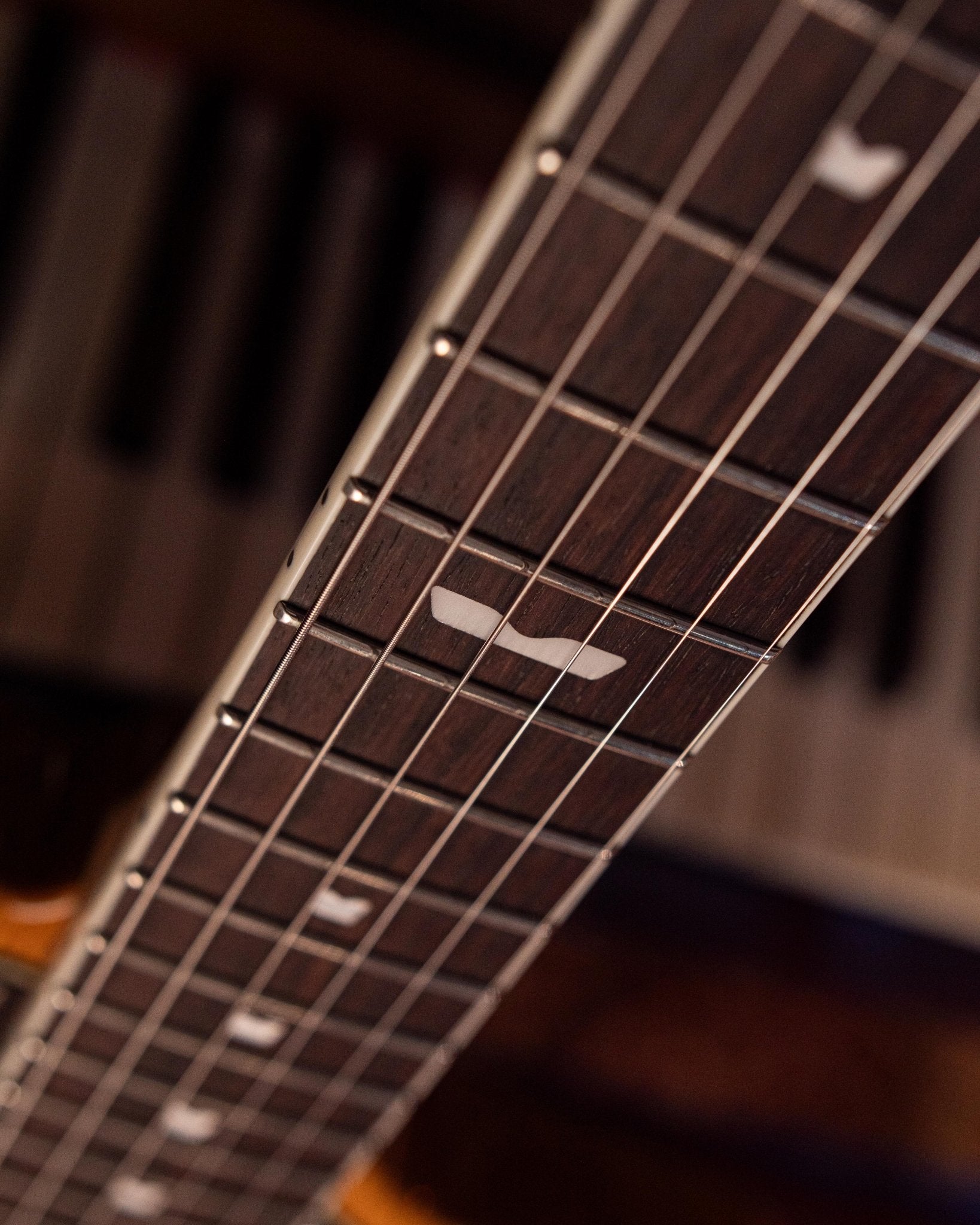 Wingman - Custom Shop / Korina Body - Baum Guitars