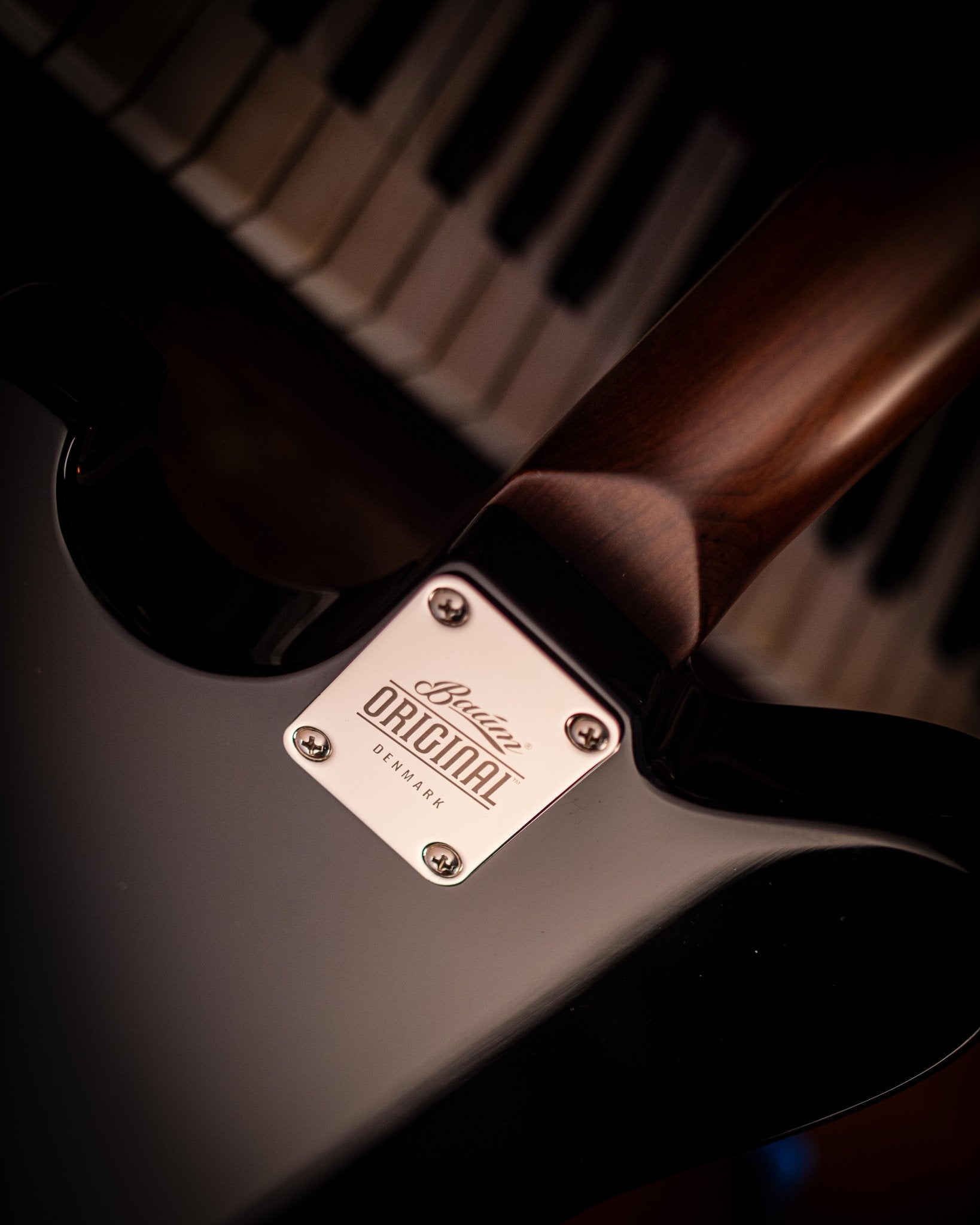 Conquer - Pure Black - Baum Guitars