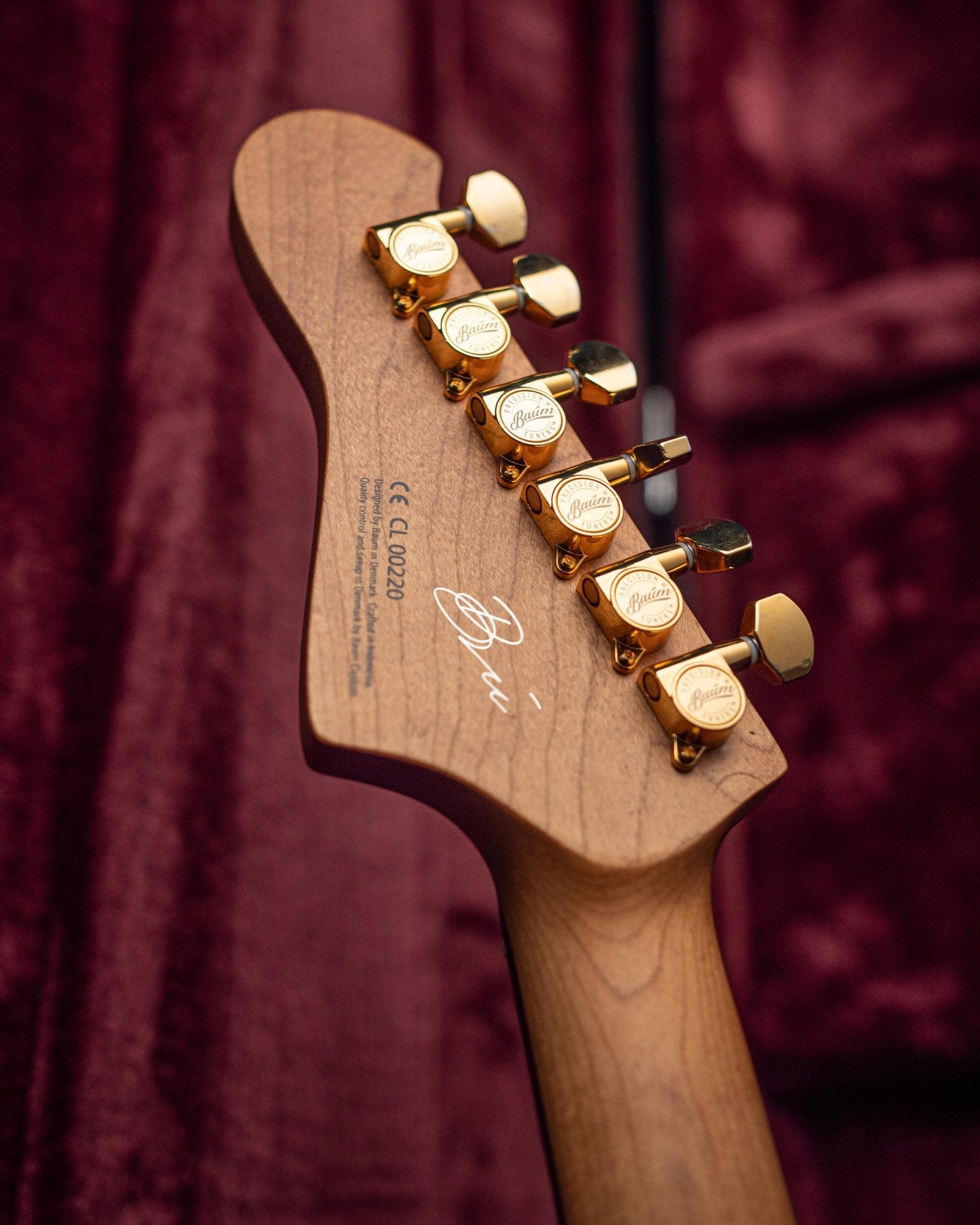 Wingman - Glacier Blue (Mash - Up Limited Edition) - Baum Guitars