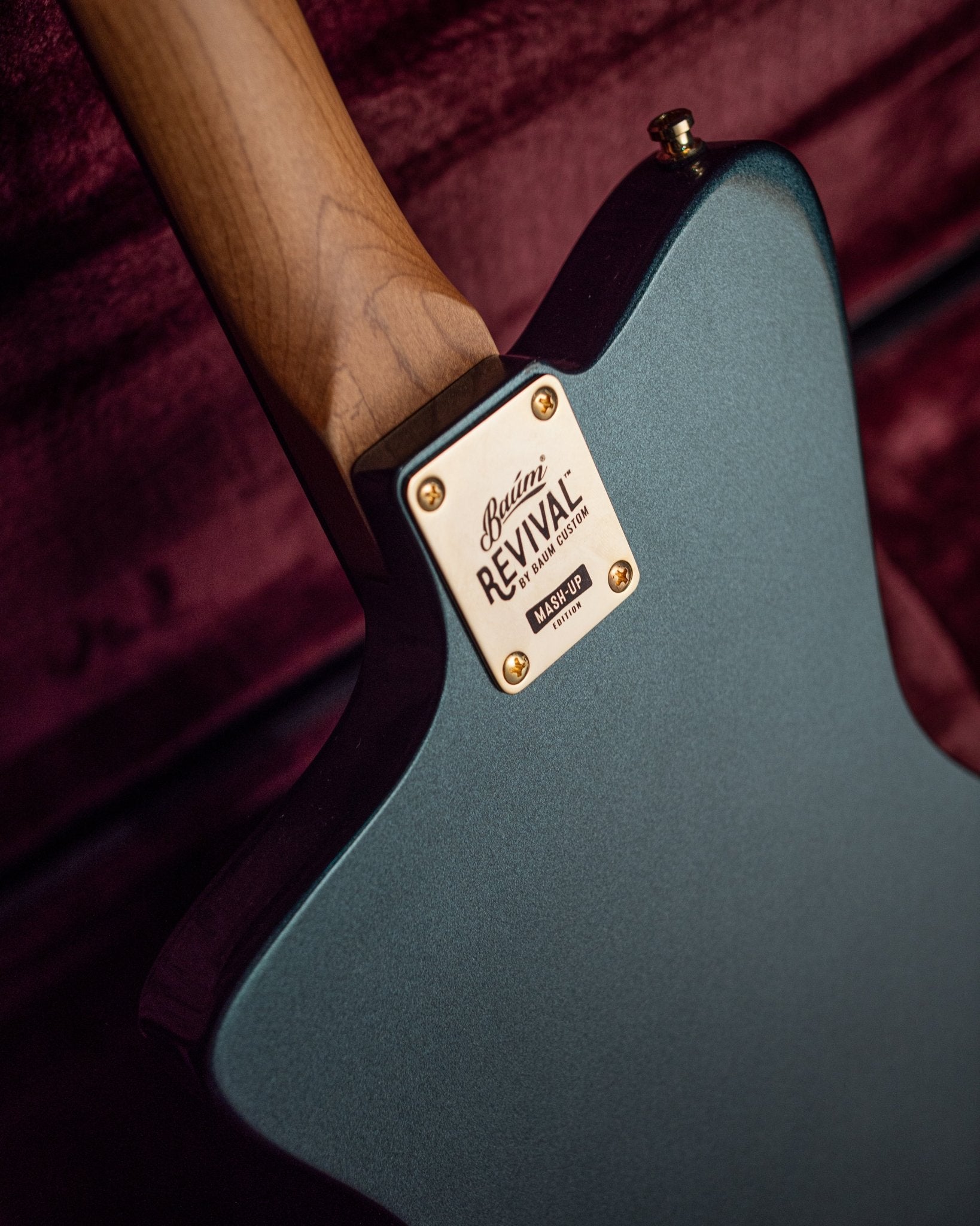 Wingman - Glacier Blue (Mash - Up Limited Edition) - Baum Guitars