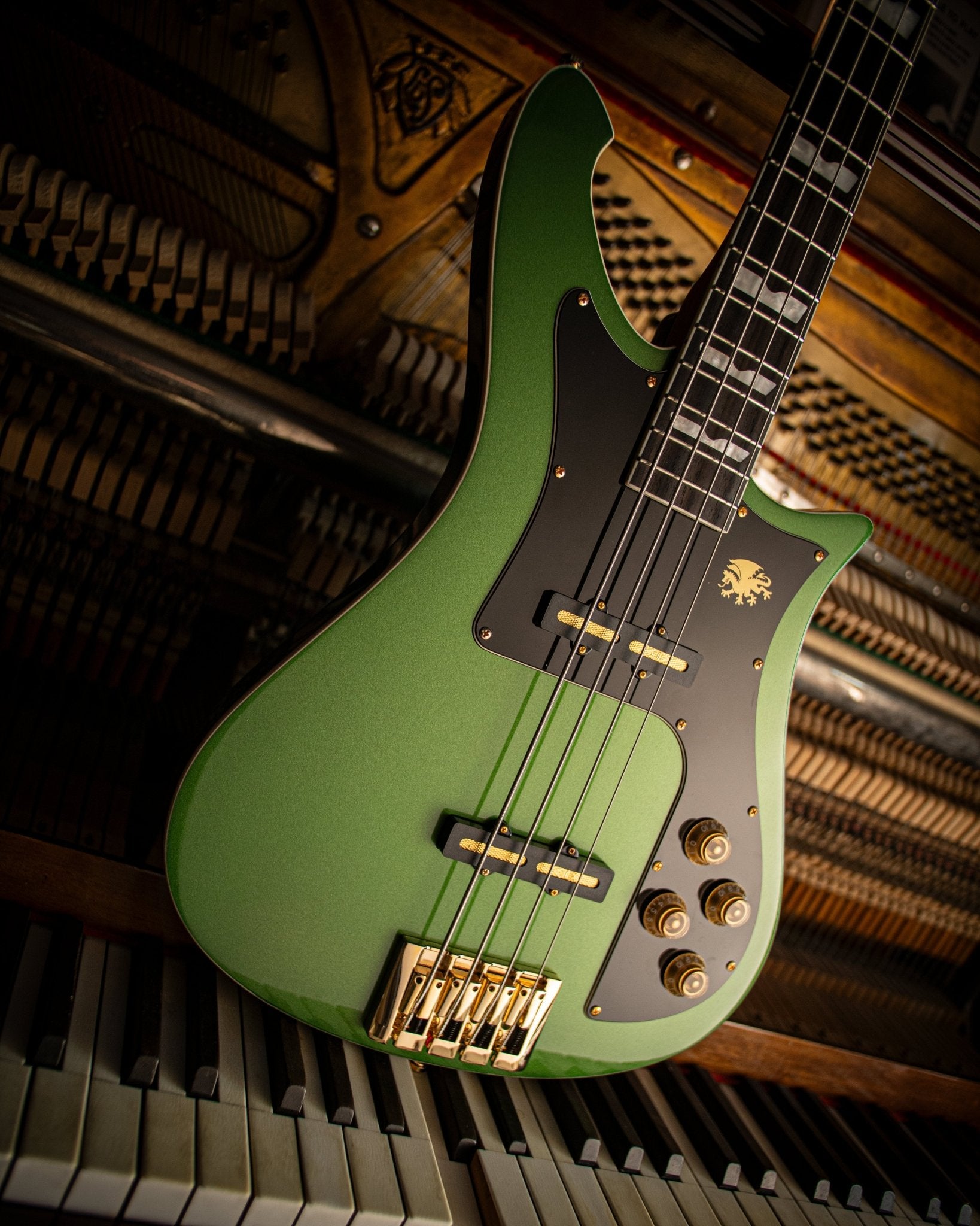 Nidhogg Bass - Mamba Green - Baum Guitars