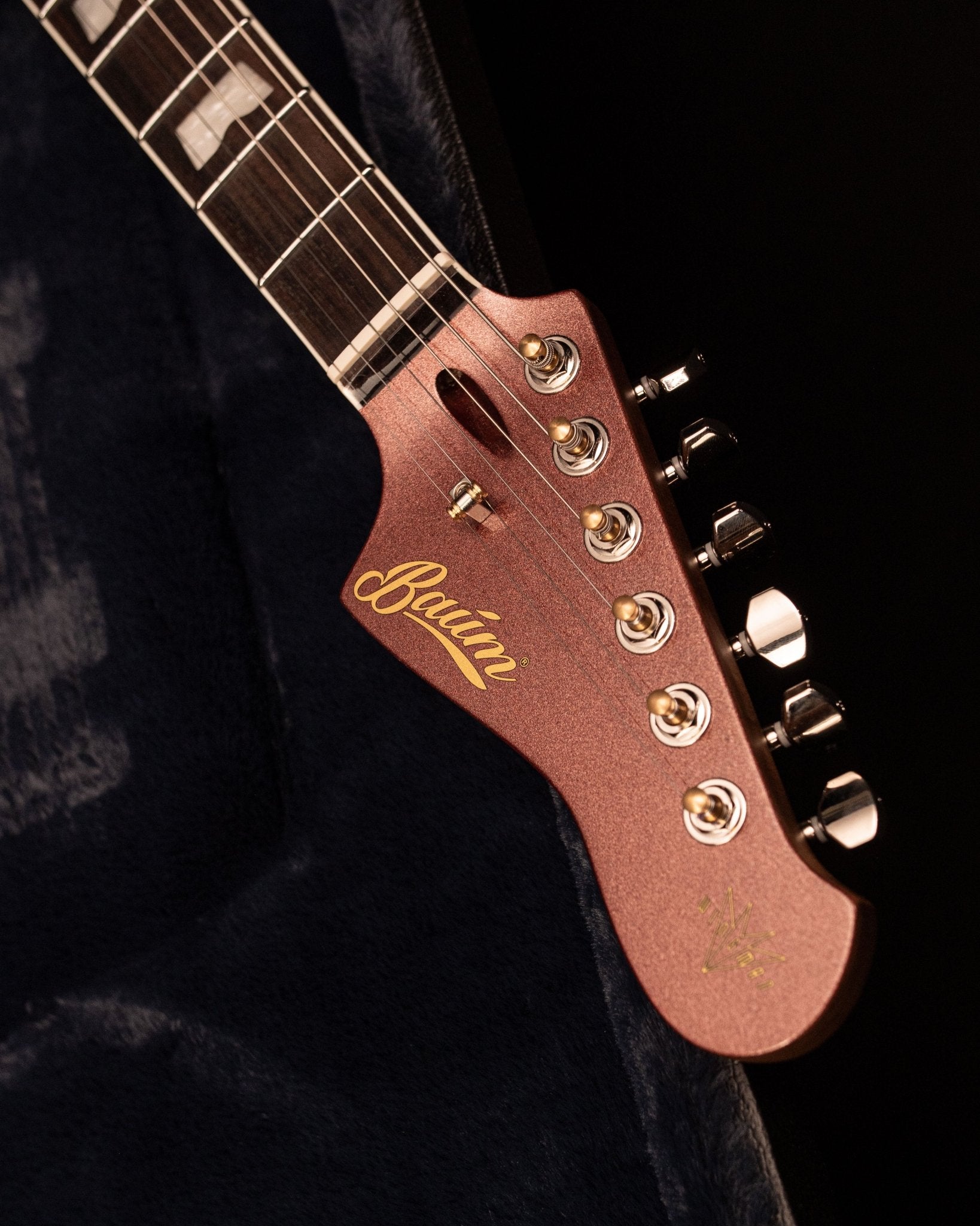 Wingman Deluxe - Burgundy Mist - Baum Guitars