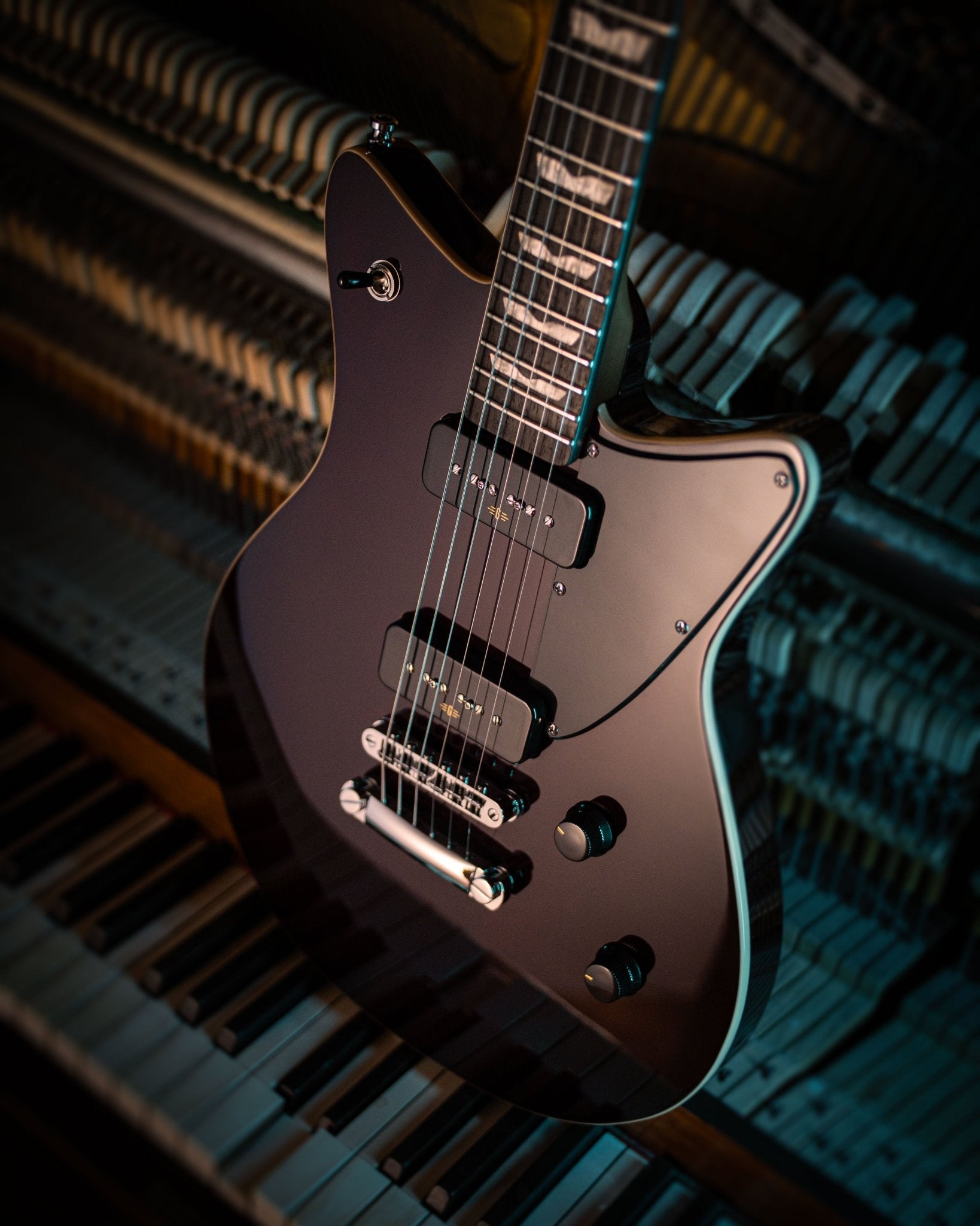 Revolt - Deep Burgundy - Baum Guitars