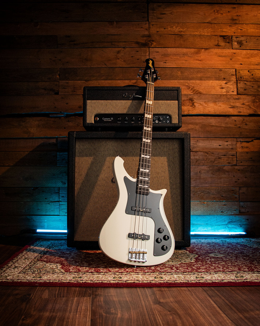Nidhogg VEGA Bass - Vintage White