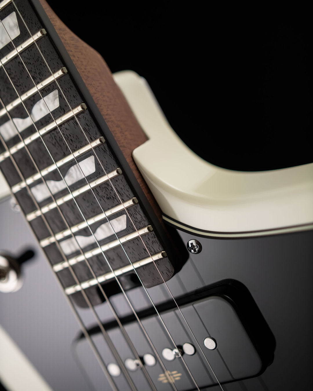 Wingman VEGA - Vintage White