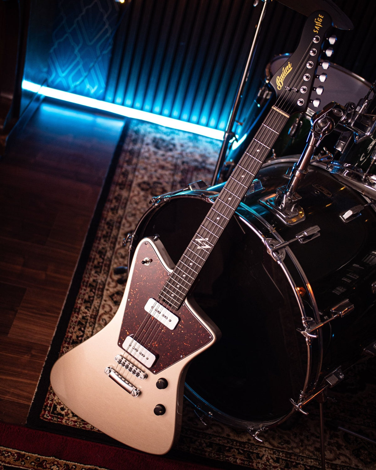 Savage - Moon Silver - Baum Guitars