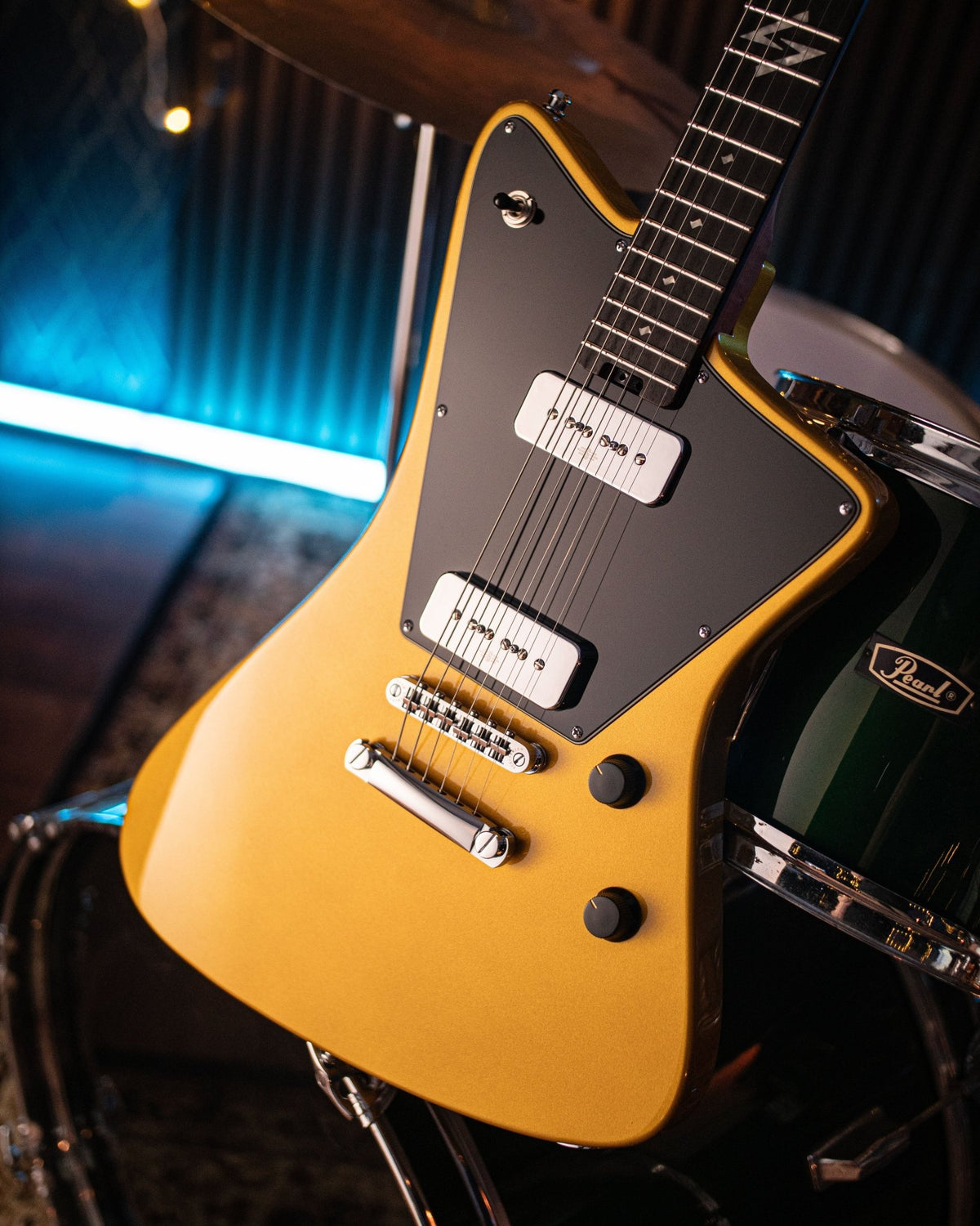 Savage - Amber Gold - Baum Guitars